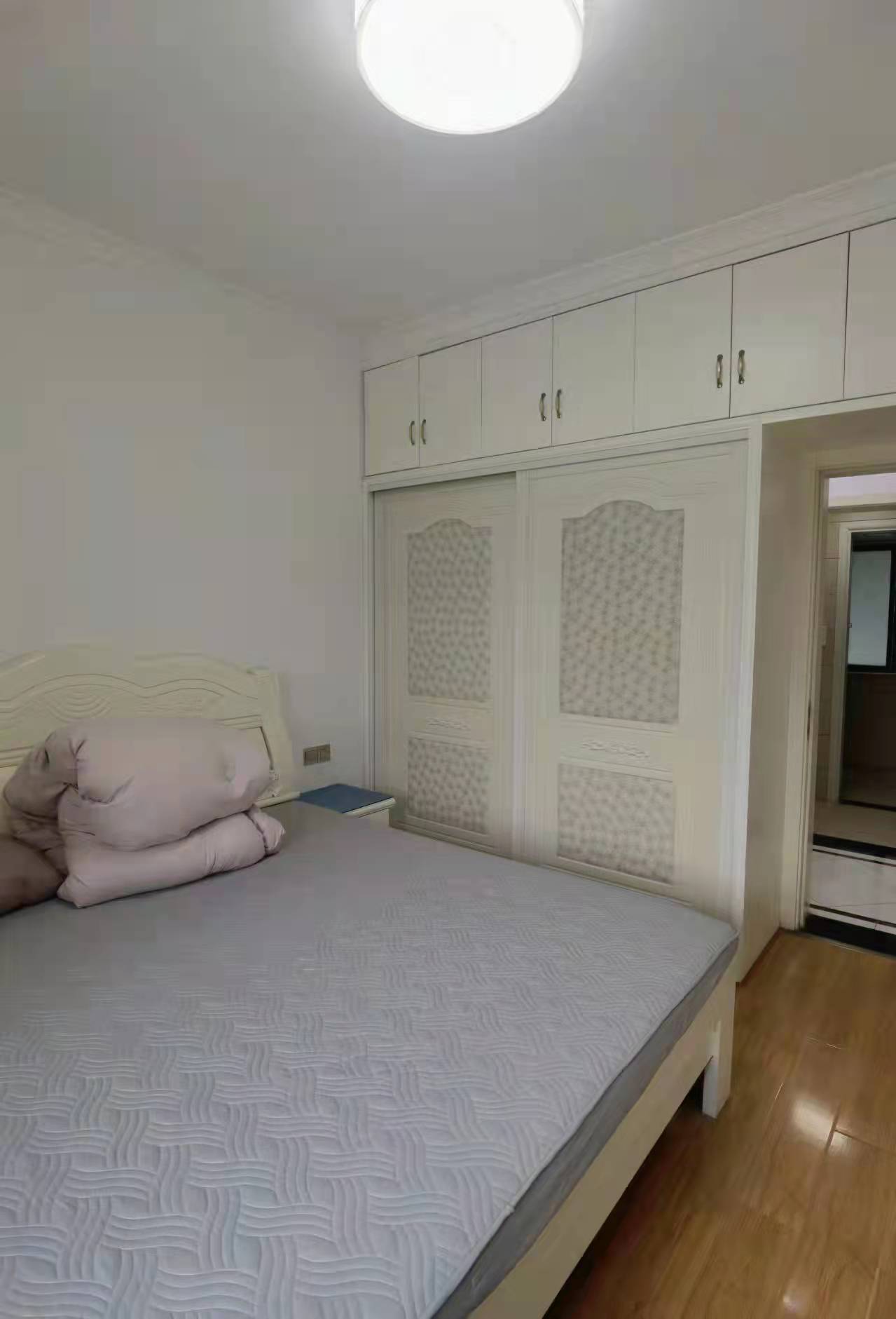 湾田家园  3室2厅2卫   2200.00元/月室内图