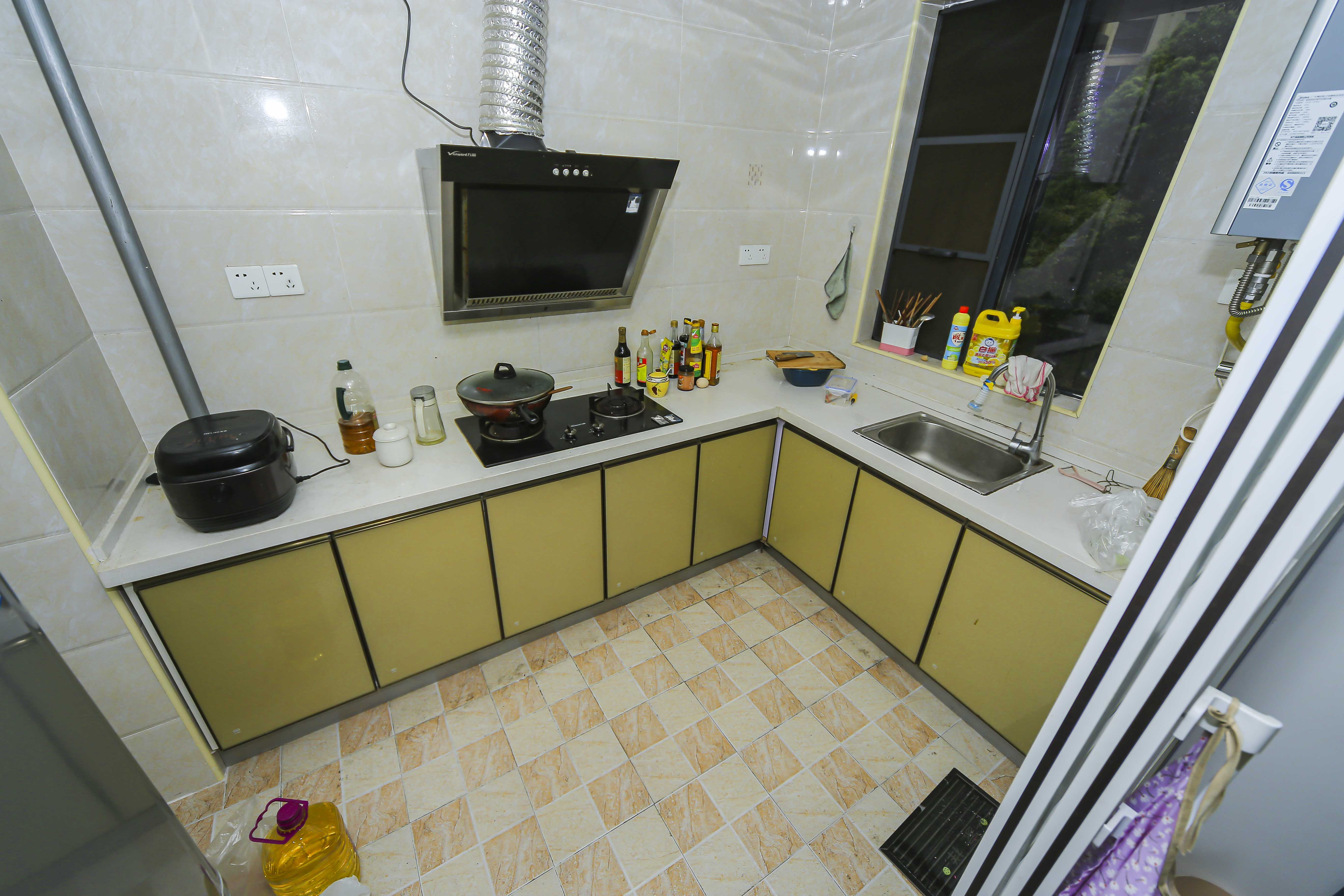 湘熙水郡(观澜海赋家园) 3室2厅2卫 116.00万 湘熙水郡(观澜海赋家园) 3室2厅2卫 116.00万厨房