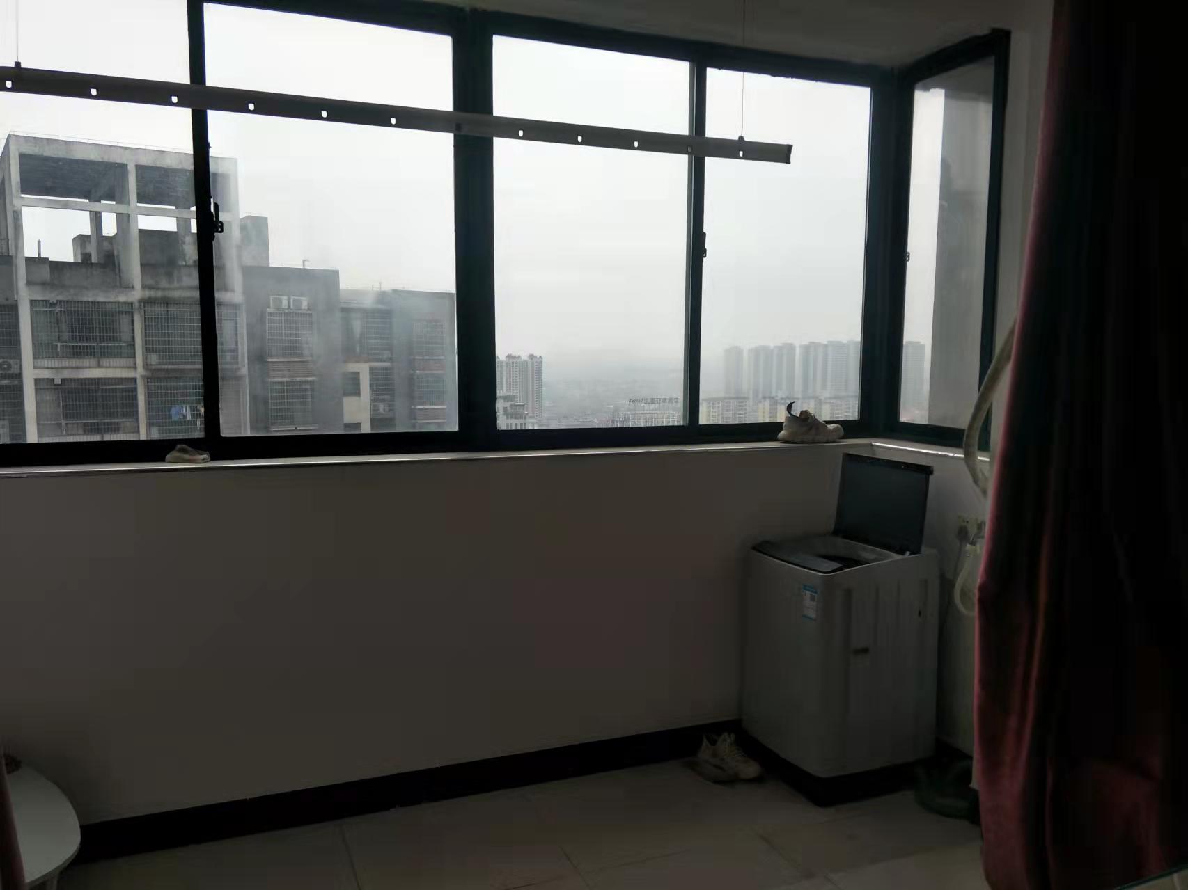 富厚名邸  1室1厅1卫    35.8万客厅