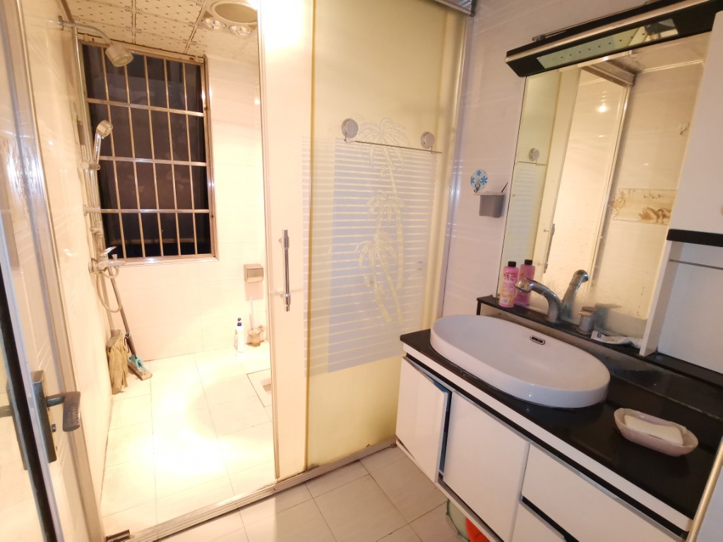 城市风景  3室2厅2卫    58.0万 城市风景  3室2厅2卫    58.0万客厅