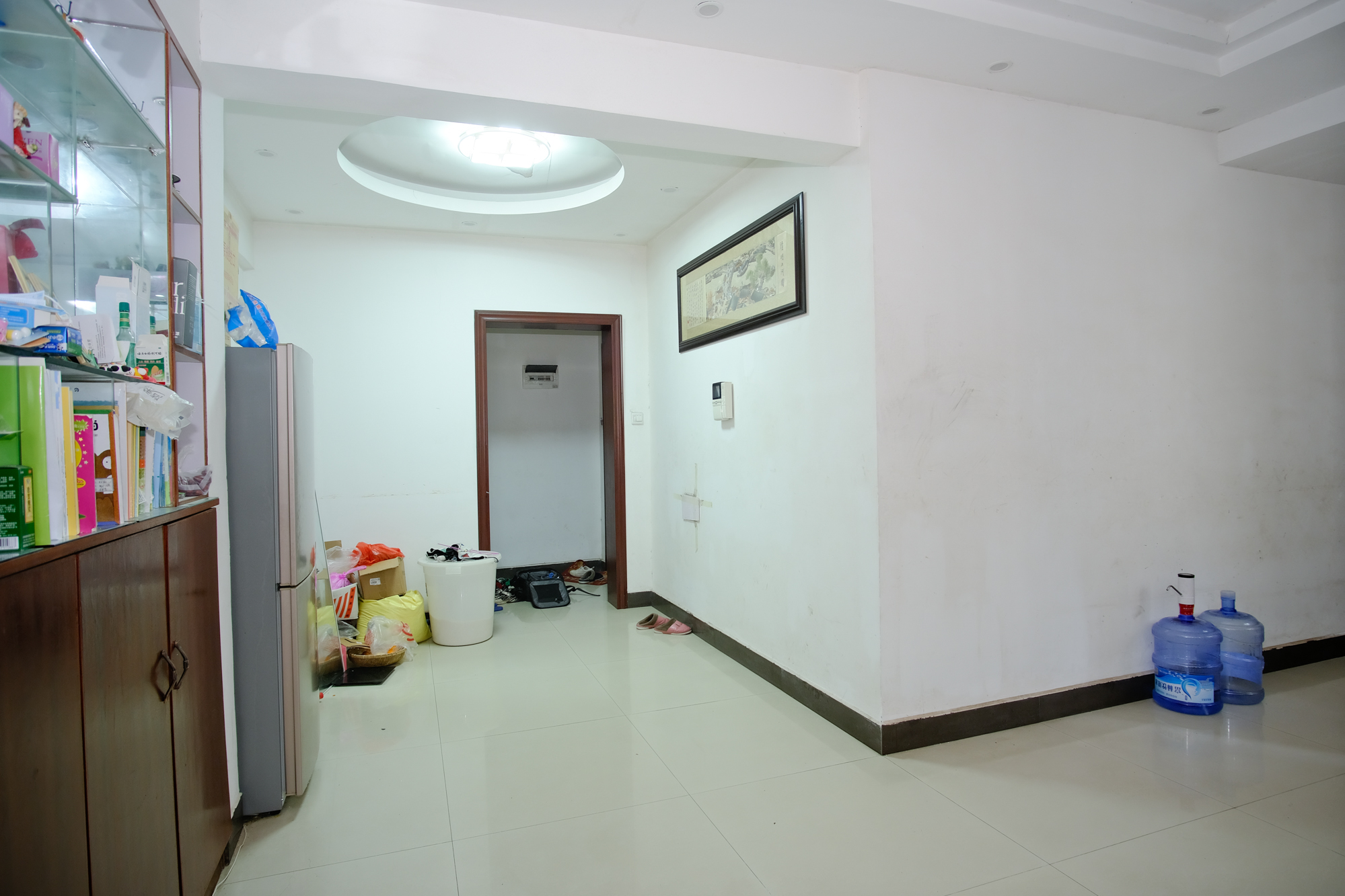 荣鑫家园 2室2厅1卫 40.8万 荣鑫家园 2室2厅1卫 40.8万客厅