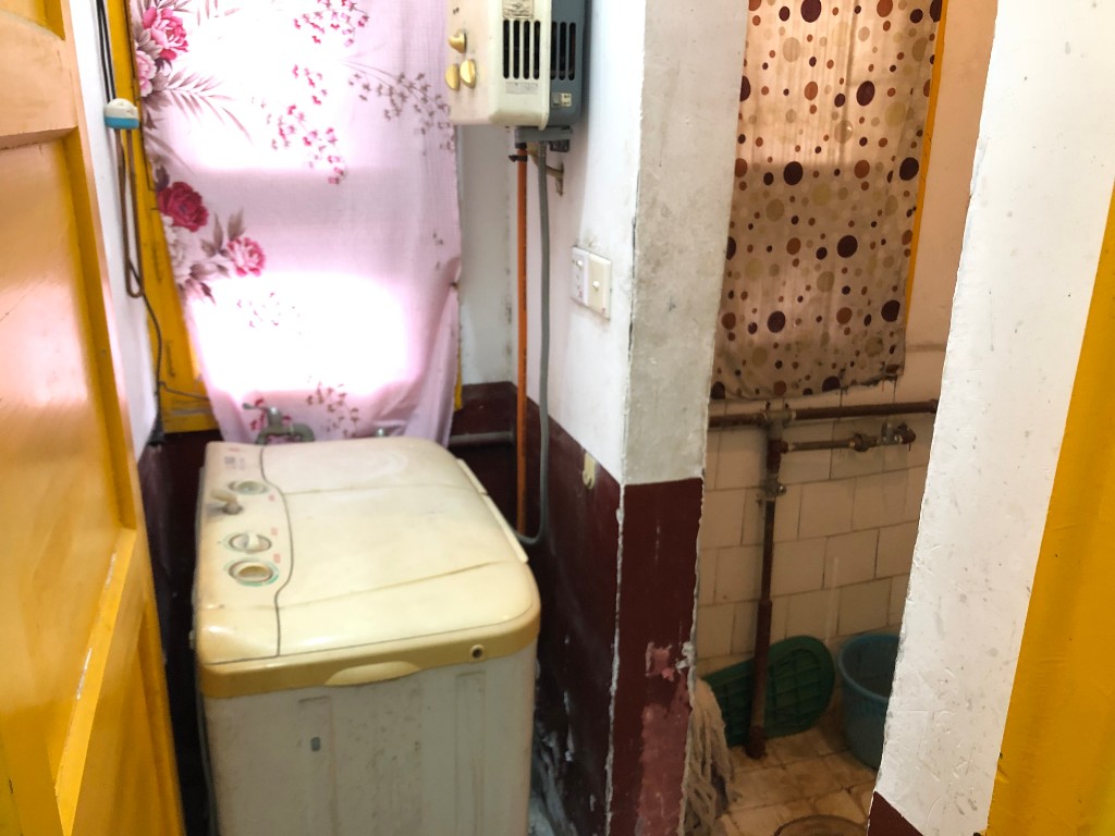 金桃苑小区  1室1厅1卫    400.0元/月 金桃苑小区  1室1厅1卫    400.0元/月室内图