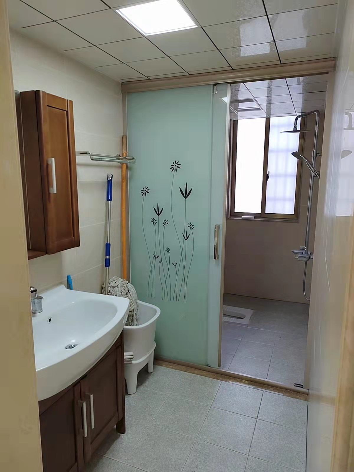 国色天香 3室2厅2卫 2500.0元/月 国色天香 3室2厅2卫 2500.0元/月室内图