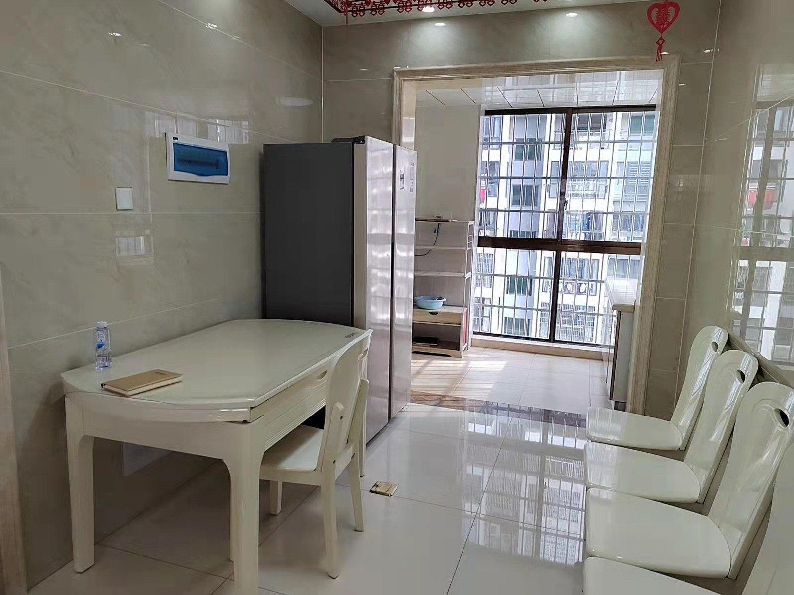 国色天香 3室2厅2卫 2500.0元/月 国色天香 3室2厅2卫 2500.0元/月室内图