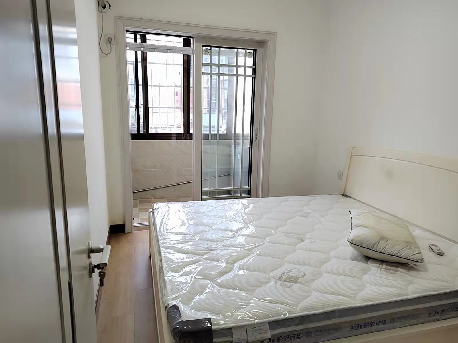 国色天香 3室2厅2卫 2500.0元/月 国色天香 3室2厅2卫 2500.0元/月室内图