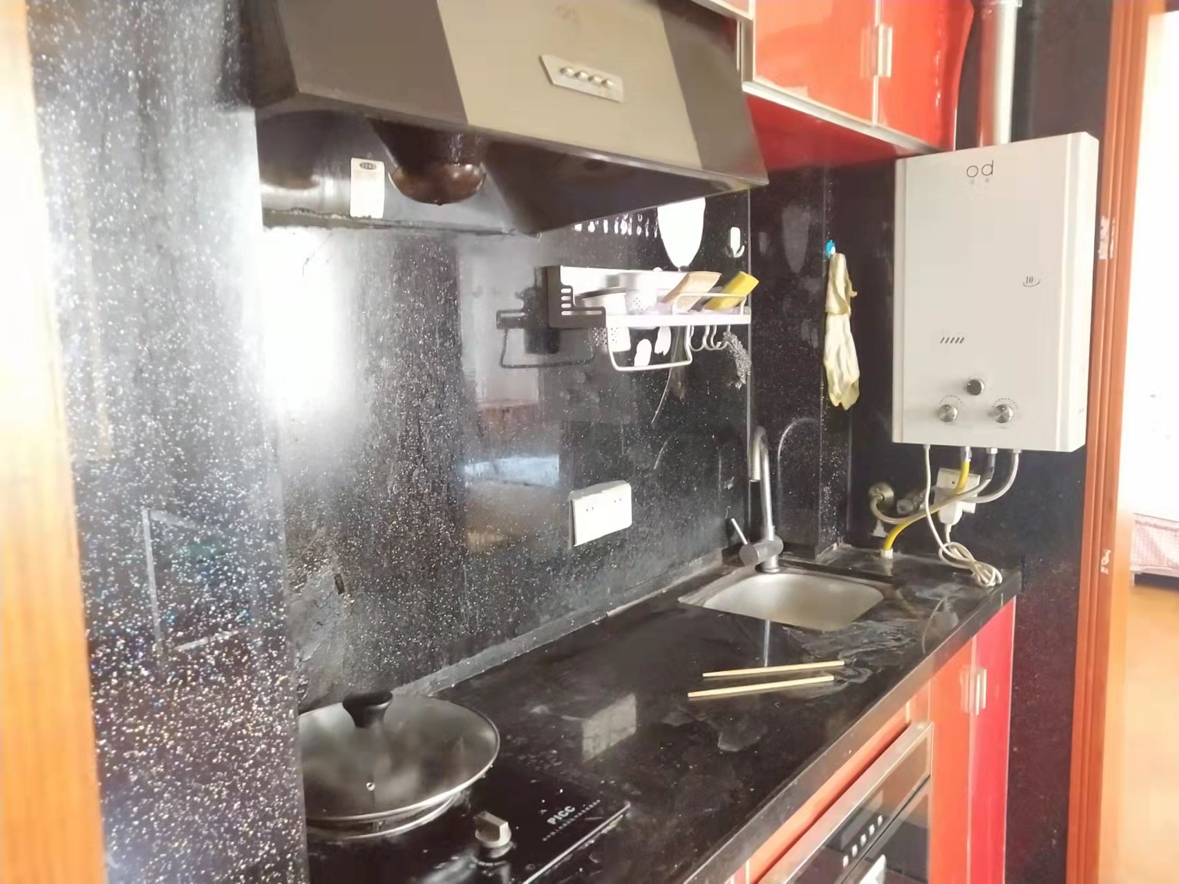 冠都现代城(冠都幸福彼岸) 1室1厅1卫 1100.0元/月 冠都现代城(冠都幸福彼岸) 1室1厅1卫 1100.0元/月室内图