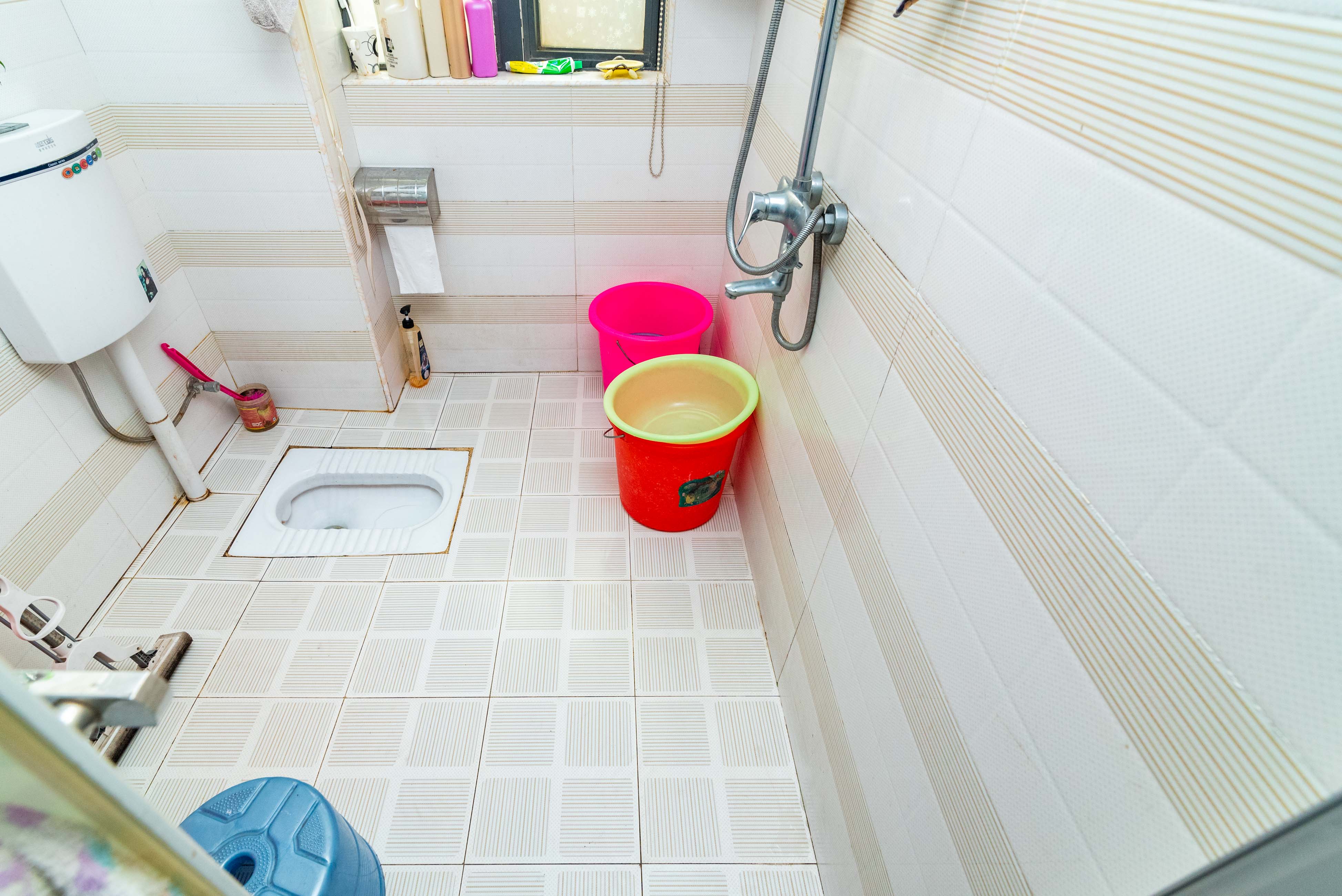 悦湖山  3室2厅1卫    68.0万 悦湖山  3室2厅1卫    68.0万卫生间