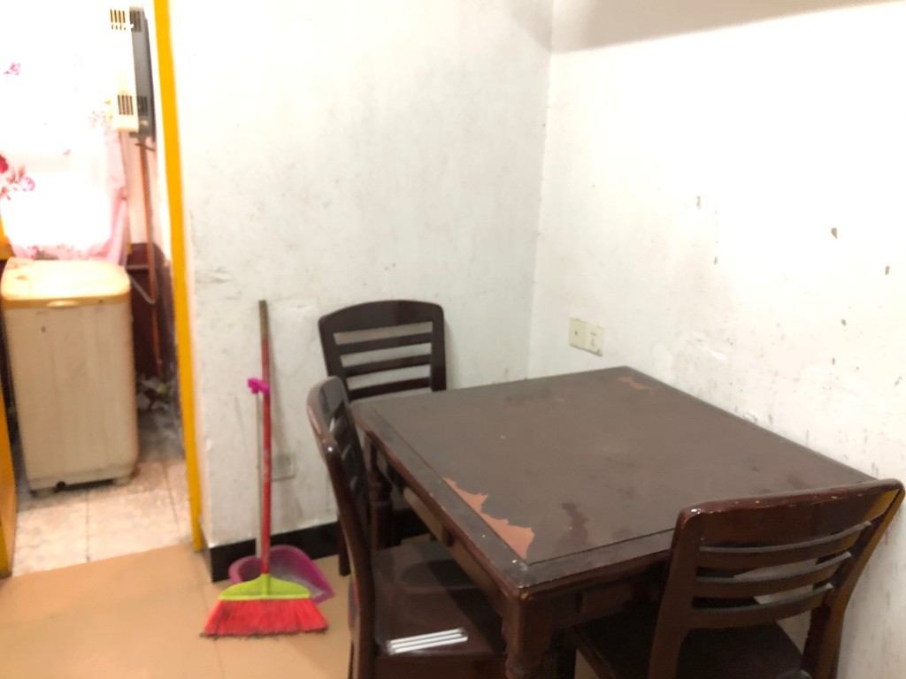 金桃苑小区  1室1厅1卫    400.0元/月 金桃苑小区  1室1厅1卫    400.0元/月室内图