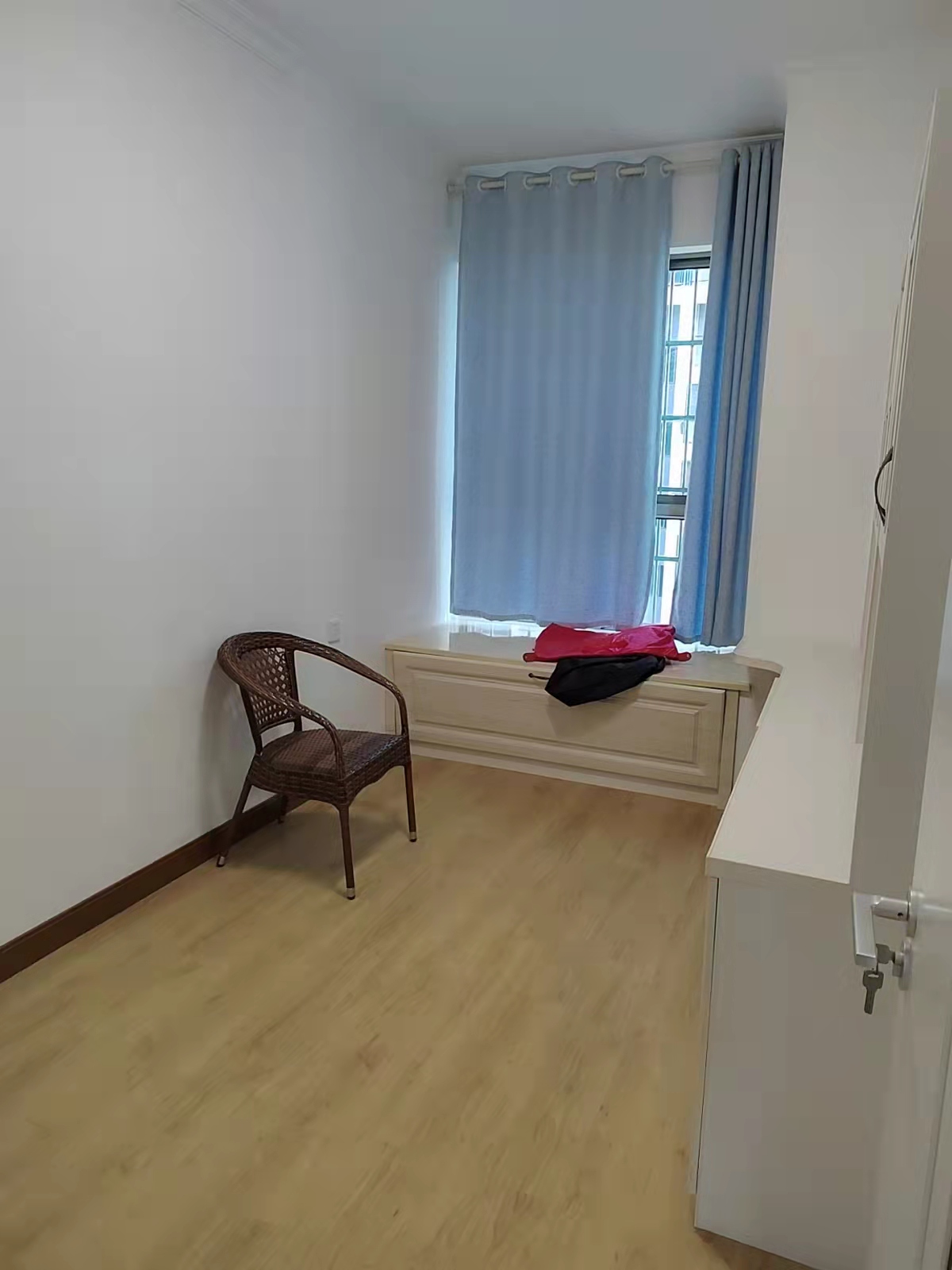 国色天香 3室2厅2卫 2500.0元/月 国色天香 3室2厅2卫 2500.0元/月小区图