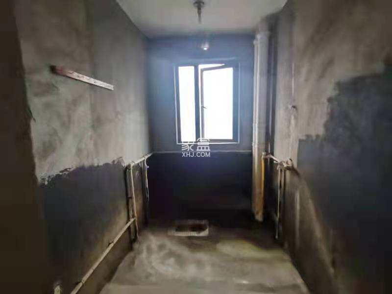 庐山春天早安华晨  4室2厅2卫    70.0万 庐山春天早安华晨  4室2厅2卫    70.0万客厅