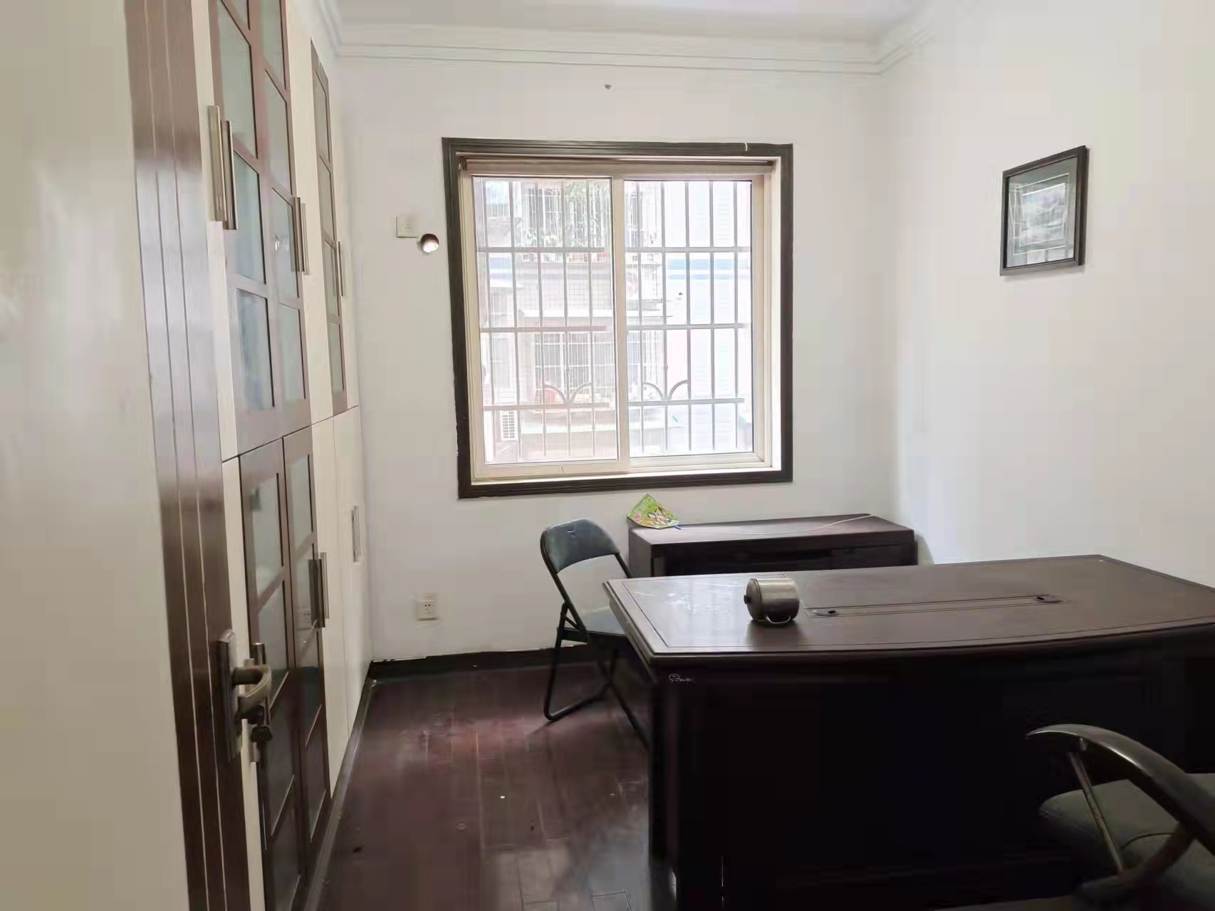 滨江一村  3室2厅2卫    76.0万 滨江一村  3室2厅2卫    76.0万客厅