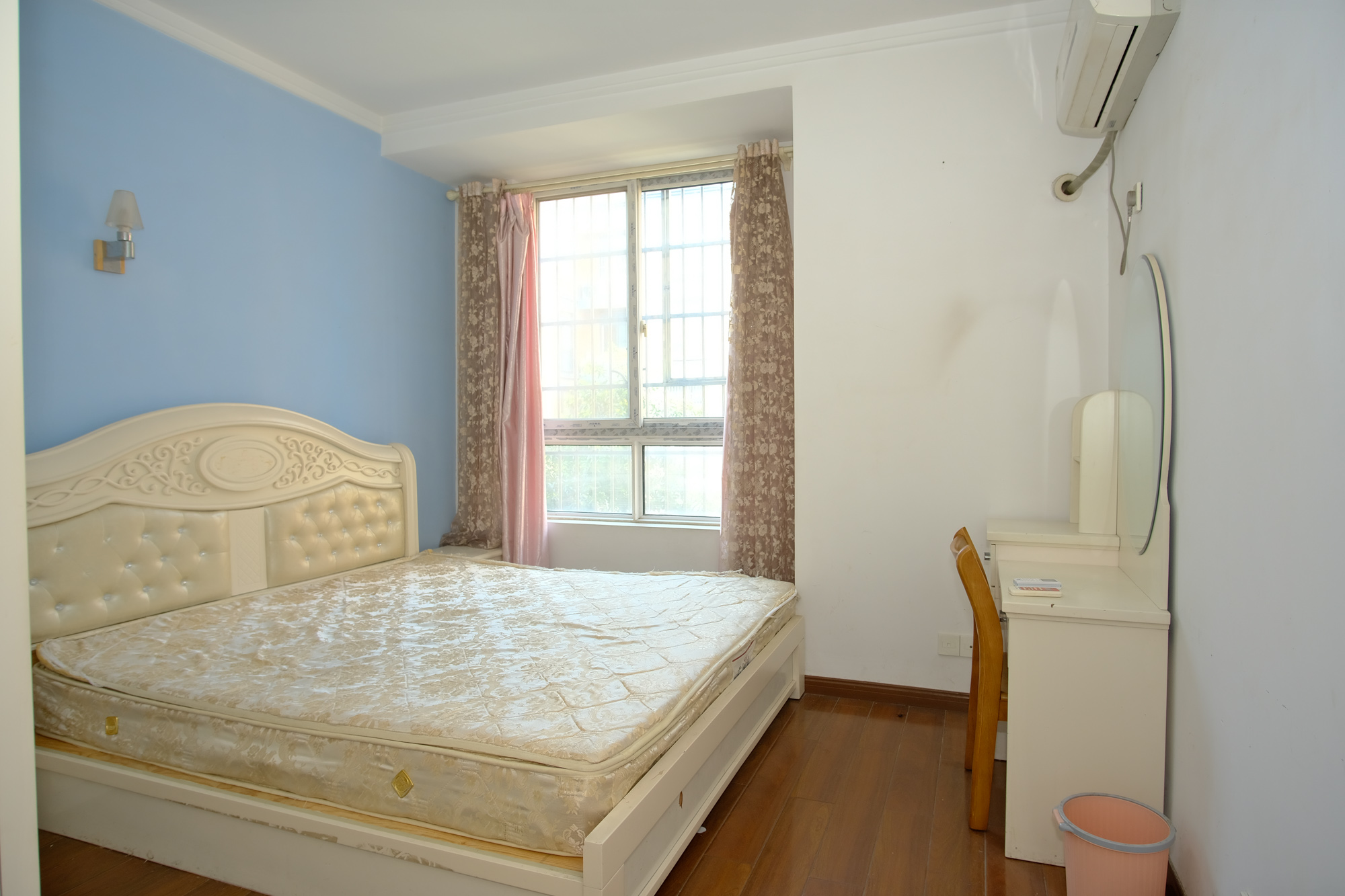 山水湾  2室2厅1卫    53.6万卧室