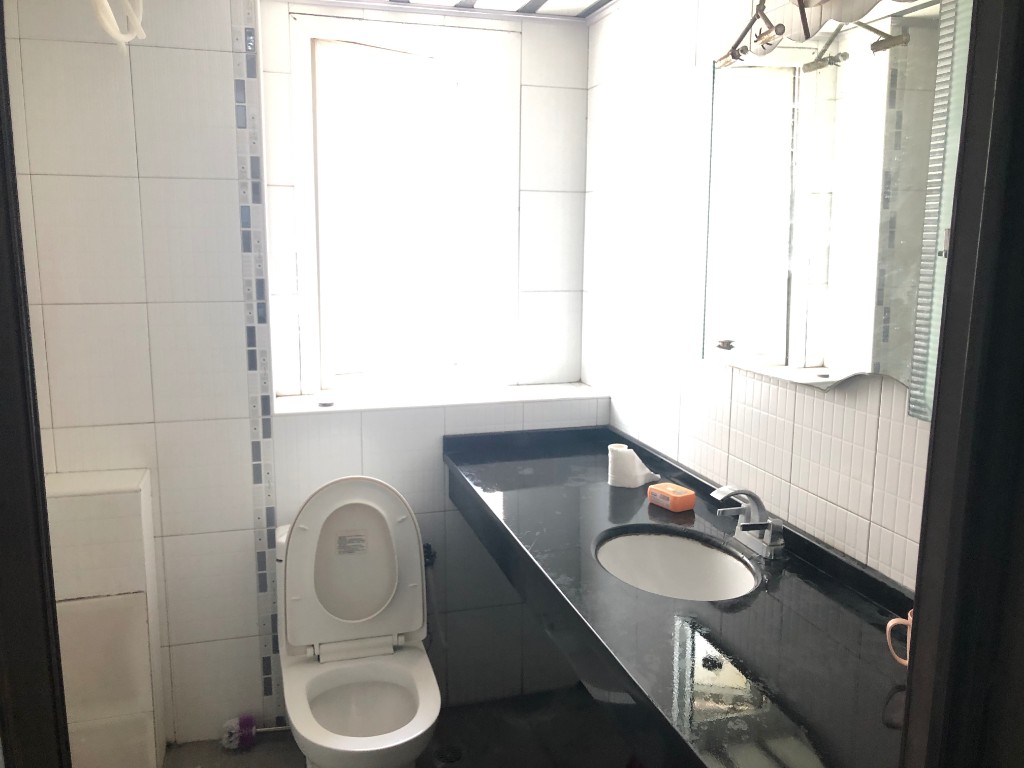 望江花园 2室1厅1卫 46.8万 望江花园 2室1厅1卫 46.8万卫生间