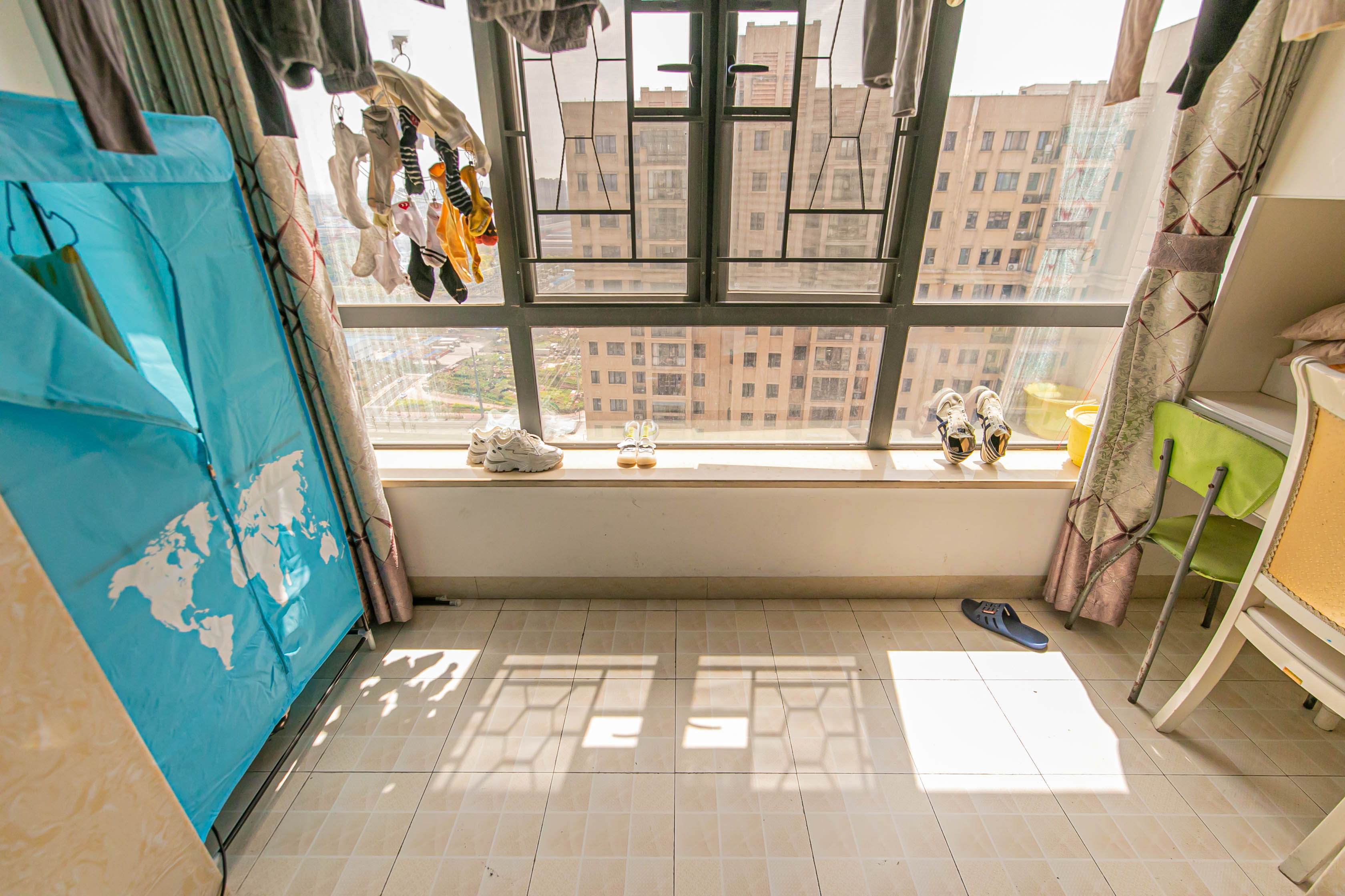 深业睿城 2室2厅1卫 70.0万 深业睿城 2室2厅1卫 70.0万阳台