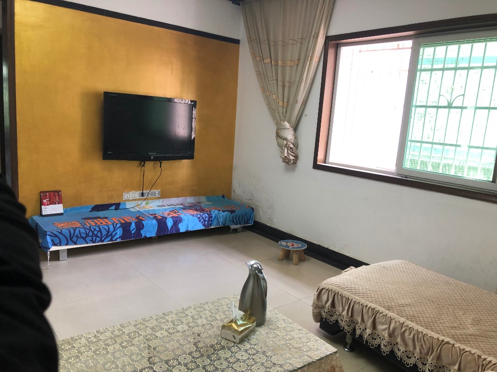 望江花园 2室1厅1卫 46.8万 望江花园 2室1厅1卫 46.8万客厅