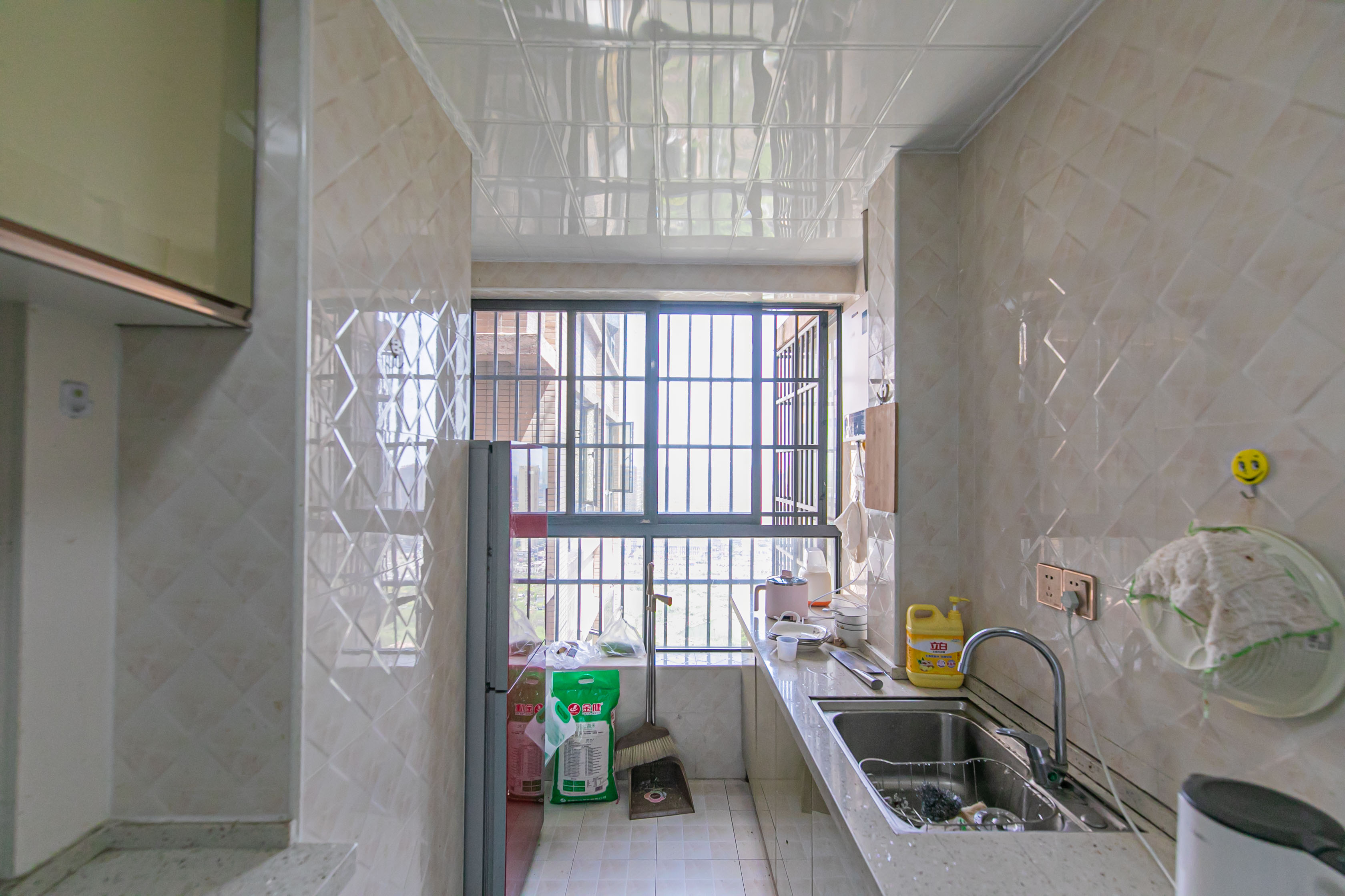 深业睿城 2室2厅1卫 70.0万 深业睿城 2室2厅1卫 70.0万厨房