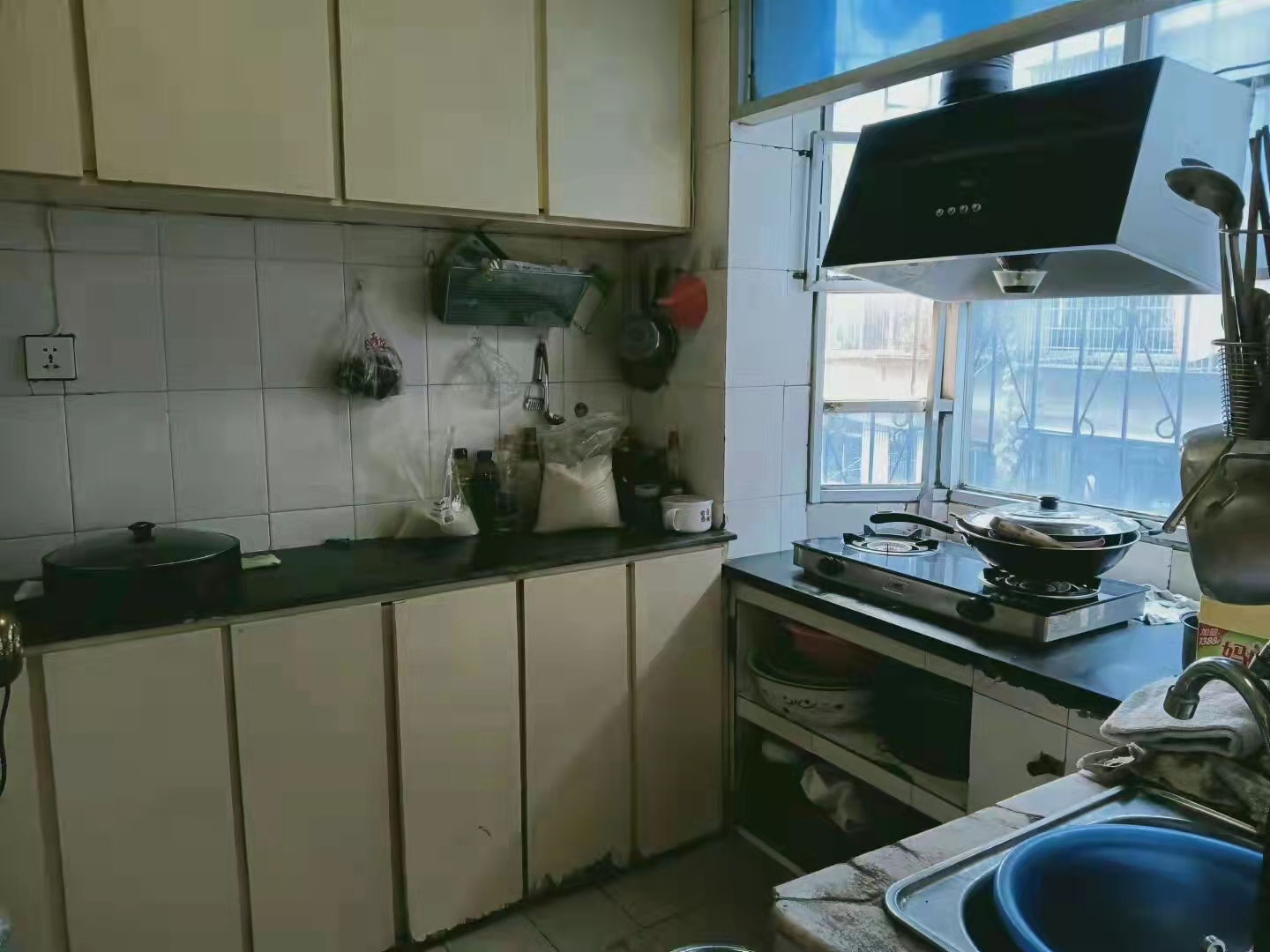 全丰小区 2室1厅1卫 750.0元/月 全丰小区 2室1厅1卫 750.0元/月室内图