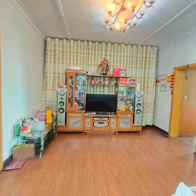 玉器小区 3室2厅1卫 35.8万 玉器小区 3室2厅1卫 35.8万