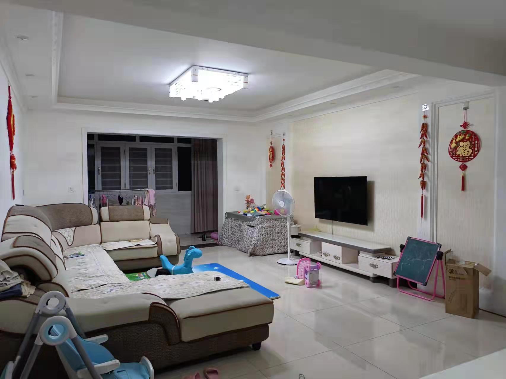 鸿都苑  3室2厅2卫    78.8万 鸿都苑  3室2厅2卫    78.8万客厅