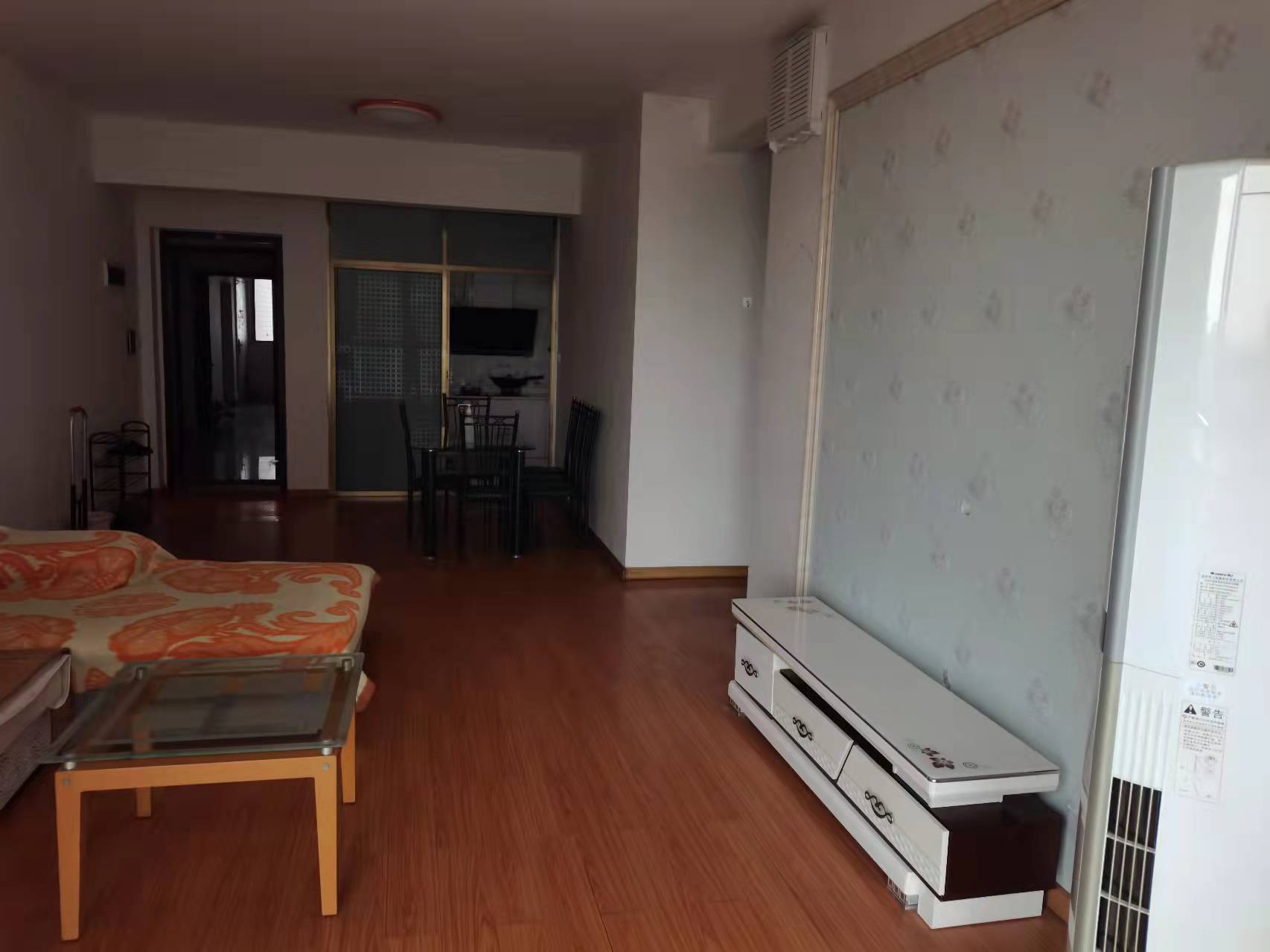 雄森国际  3室2厅1卫    2200.0元/月 雄森国际  3室2厅1卫    2200.0元/月室内图