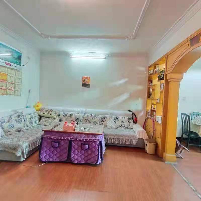 玉器小区 3室2厅1卫 35.8万 玉器小区 3室2厅1卫 35.8万客厅