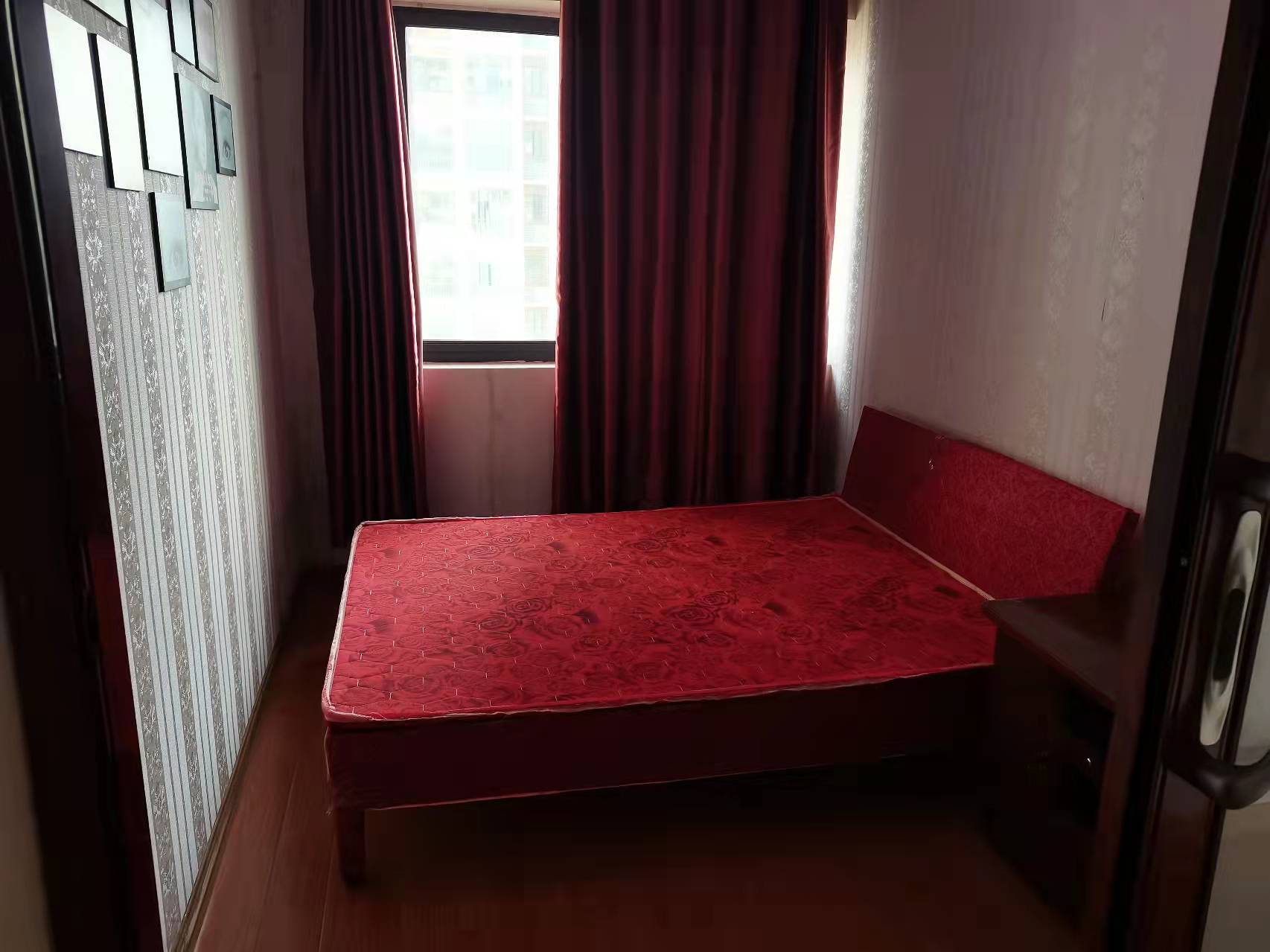 雄森国际  3室2厅1卫    2200.0元/月 雄森国际  3室2厅1卫    2200.0元/月室内图