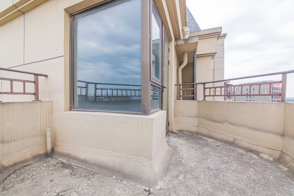 北辰中央公园A区 4室2厅2卫 195.0万 北辰中央公园A区 4室2厅2卫 195.0万客厅