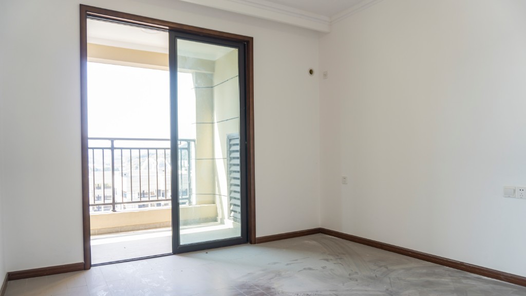 荣盛碧桂园铂悦府 3室2厅2卫 116.0万 荣盛碧桂园铂悦府 3室2厅2卫 116.0万客厅