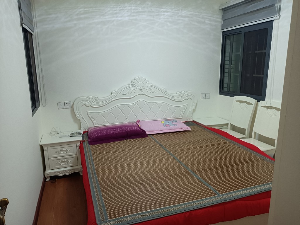 鸿都苑  3室2厅2卫    78.8万 鸿都苑  3室2厅2卫    78.8万卧室