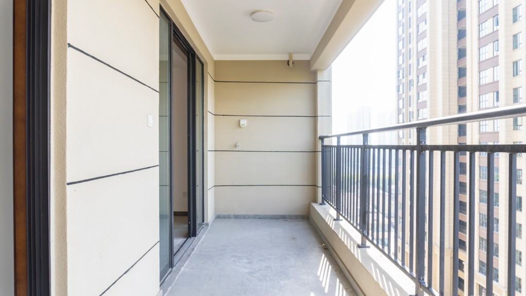 荣盛碧桂园铂悦府 3室2厅2卫 116.0万 荣盛碧桂园铂悦府 3室2厅2卫 116.0万客厅