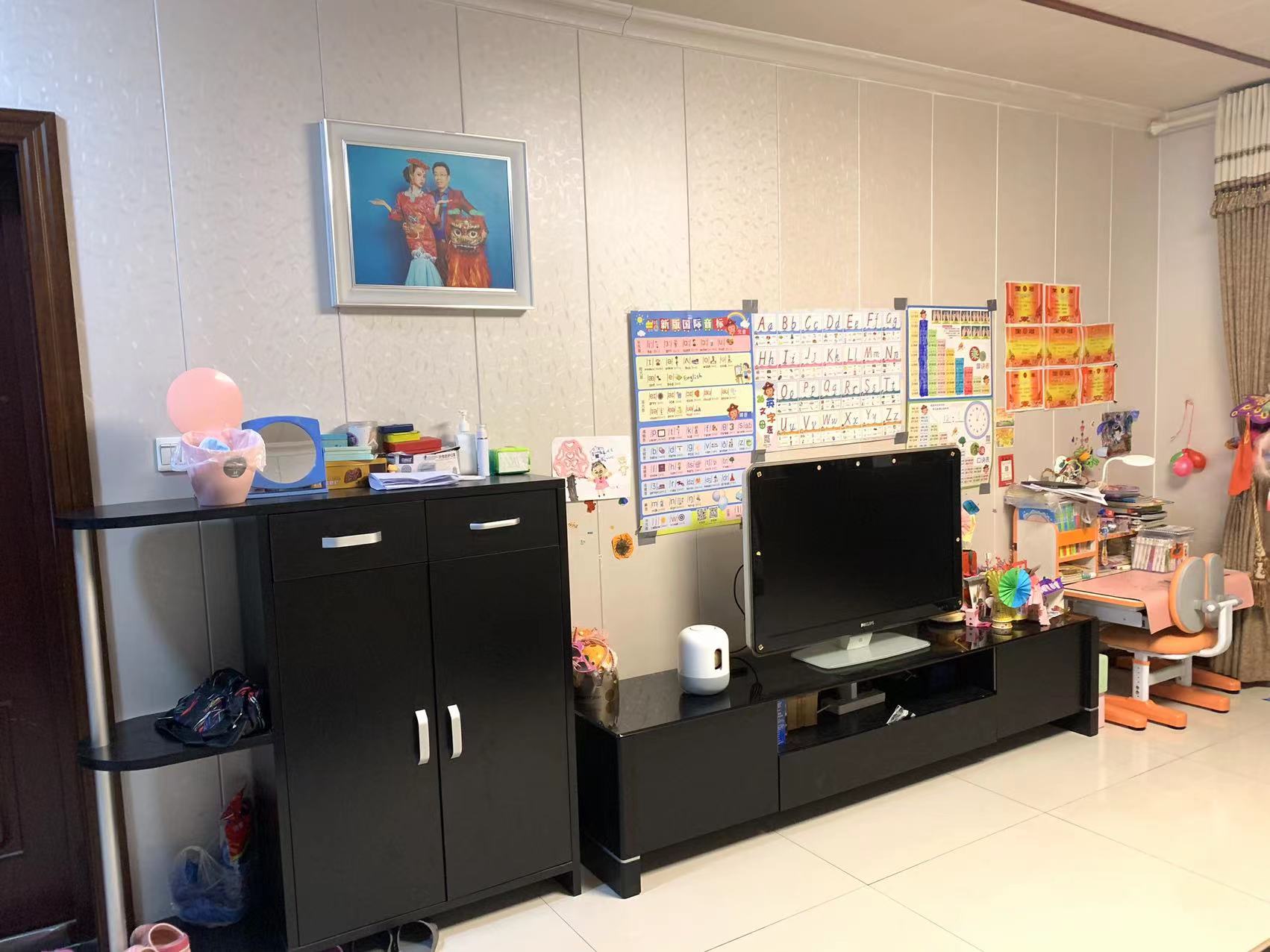融侨馨苑  3室2厅1卫   240.00万客厅