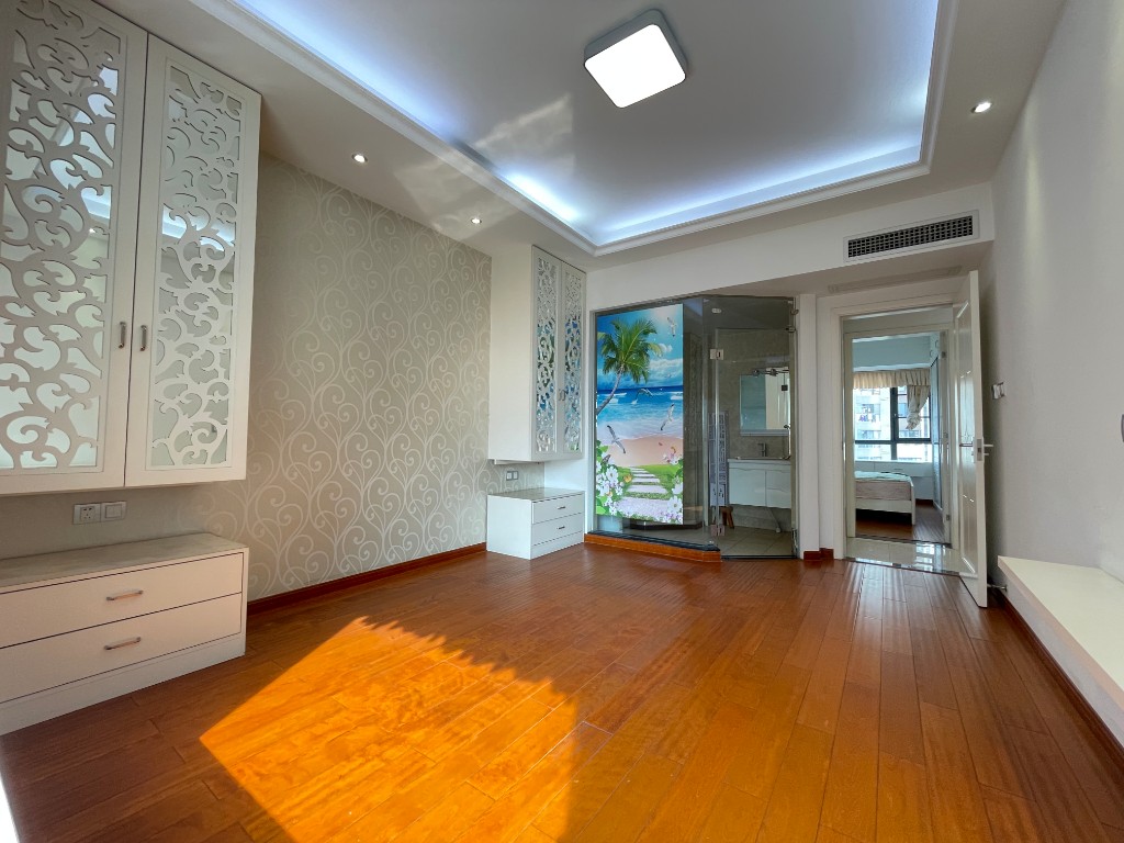 美的城一期 3室2厅2卫 74.8万 美的城一期 3室2厅2卫 74.8万客厅