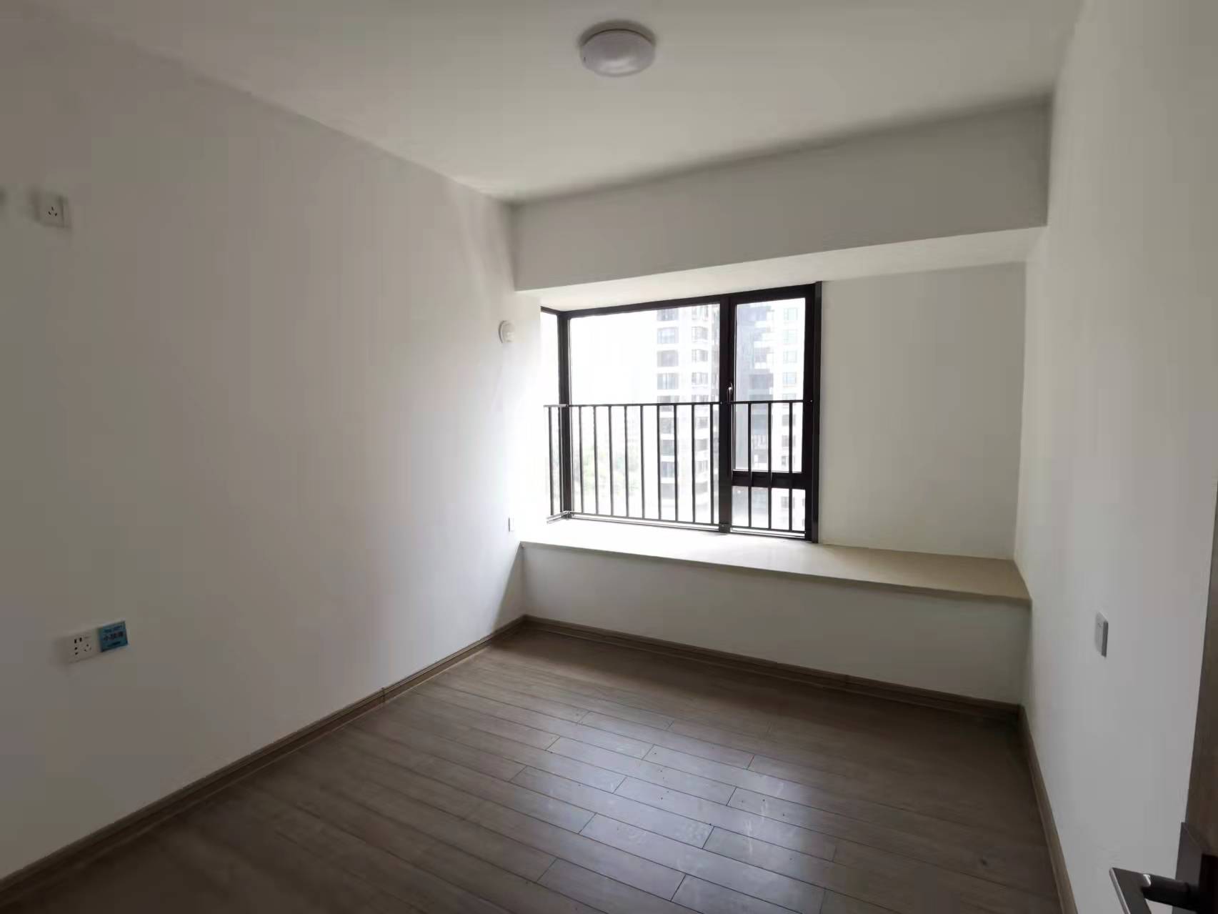 蓝溪谷 3室2厅2卫 62.0万 蓝溪谷 3室2厅2卫 62.0万客厅