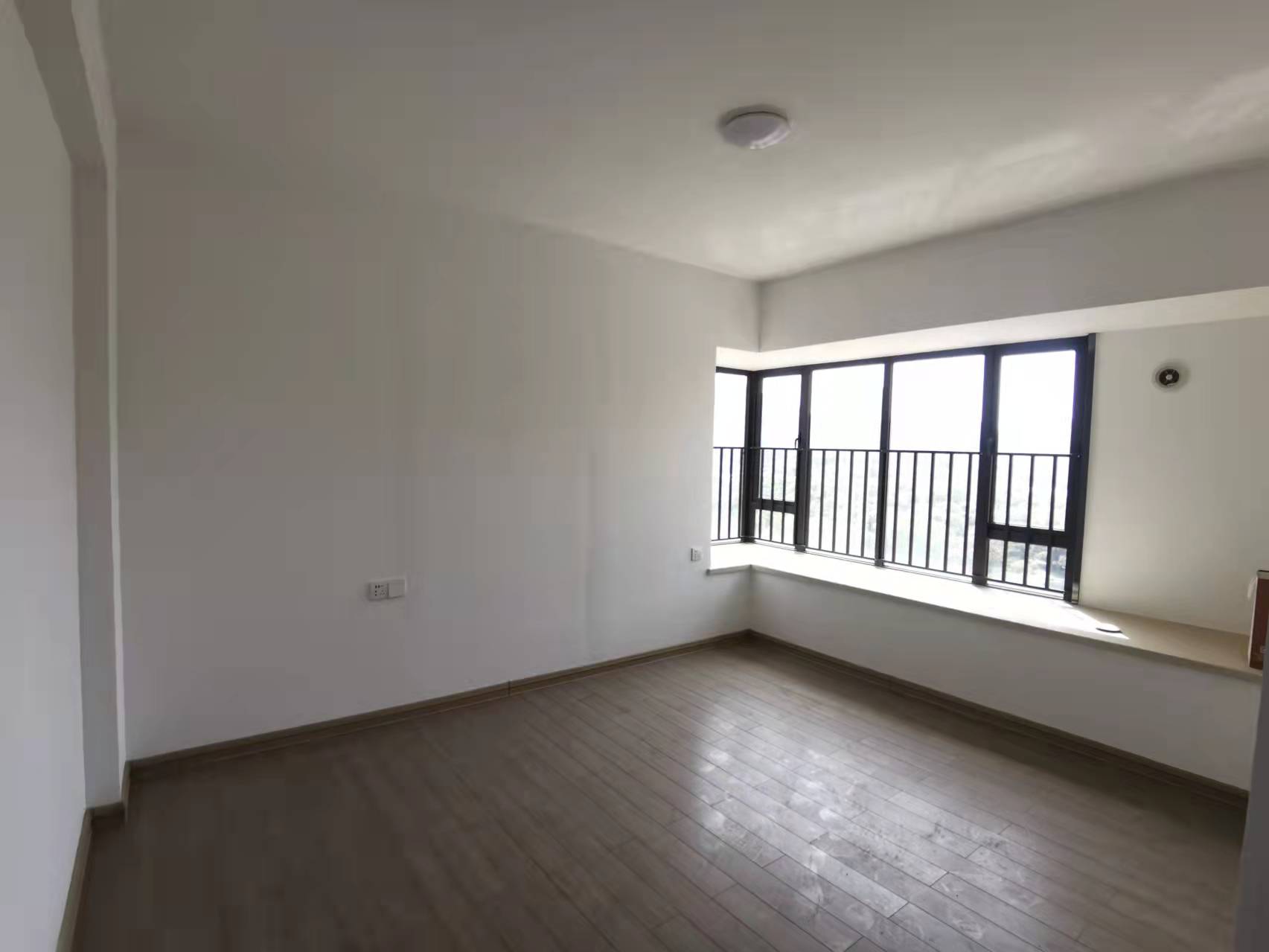 蓝溪谷 3室2厅2卫 62.0万 蓝溪谷 3室2厅2卫 62.0万客厅