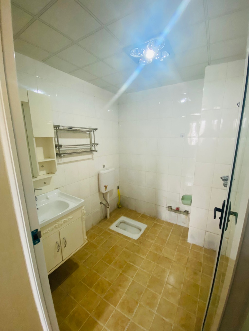 二江花园  2室2厅1卫    1900.0元/月 二江花园  2室2厅1卫    1900.0元/月室内图