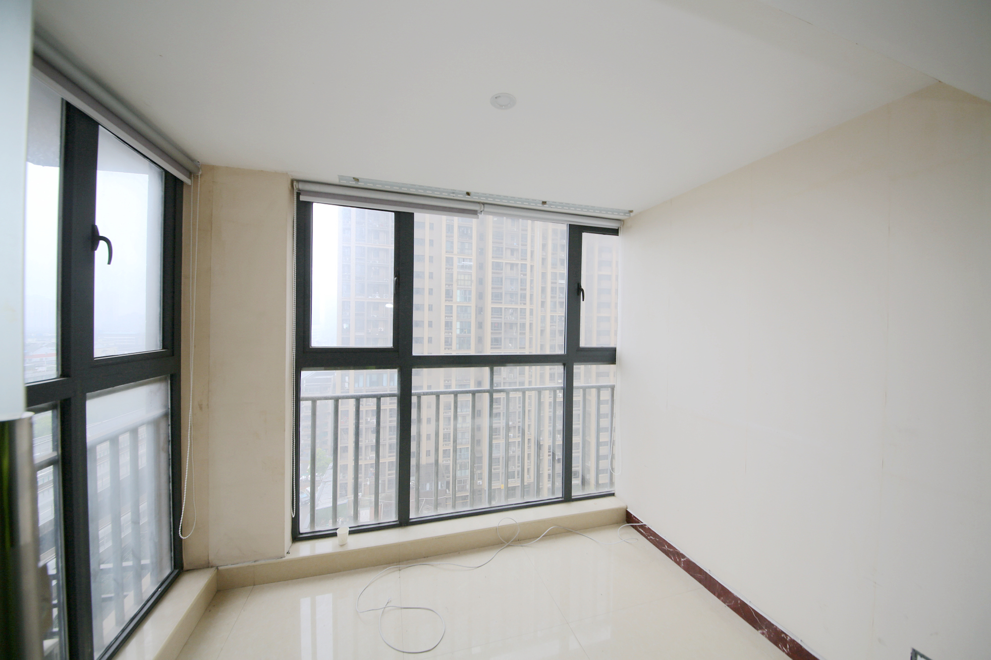 百纳广场（百纳公寓）  3室2厅1卫    123.0万阳台