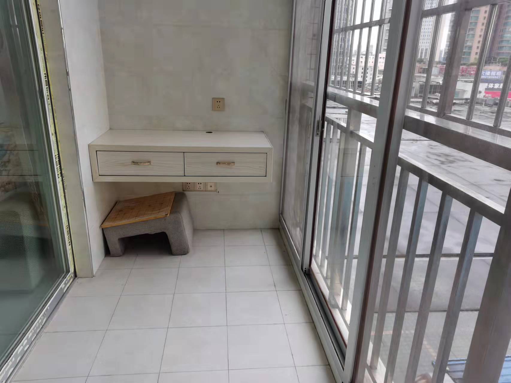 宇元万向城 2室1厅1卫 2400.0元/月 宇元万向城 2室1厅1卫 2400.0元/月小区图