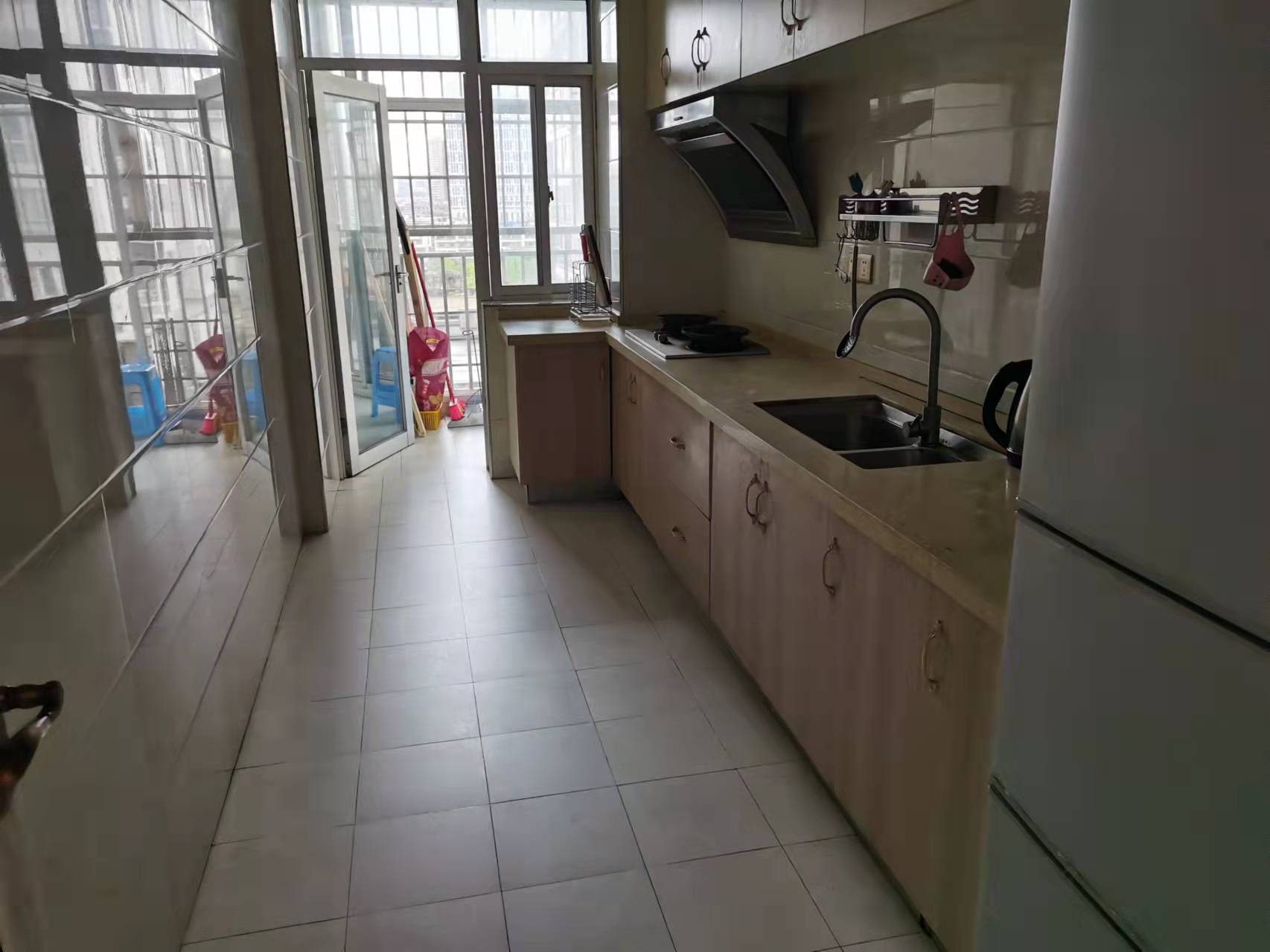 宇元万向城 2室1厅1卫 2400.0元/月 宇元万向城 2室1厅1卫 2400.0元/月室内图