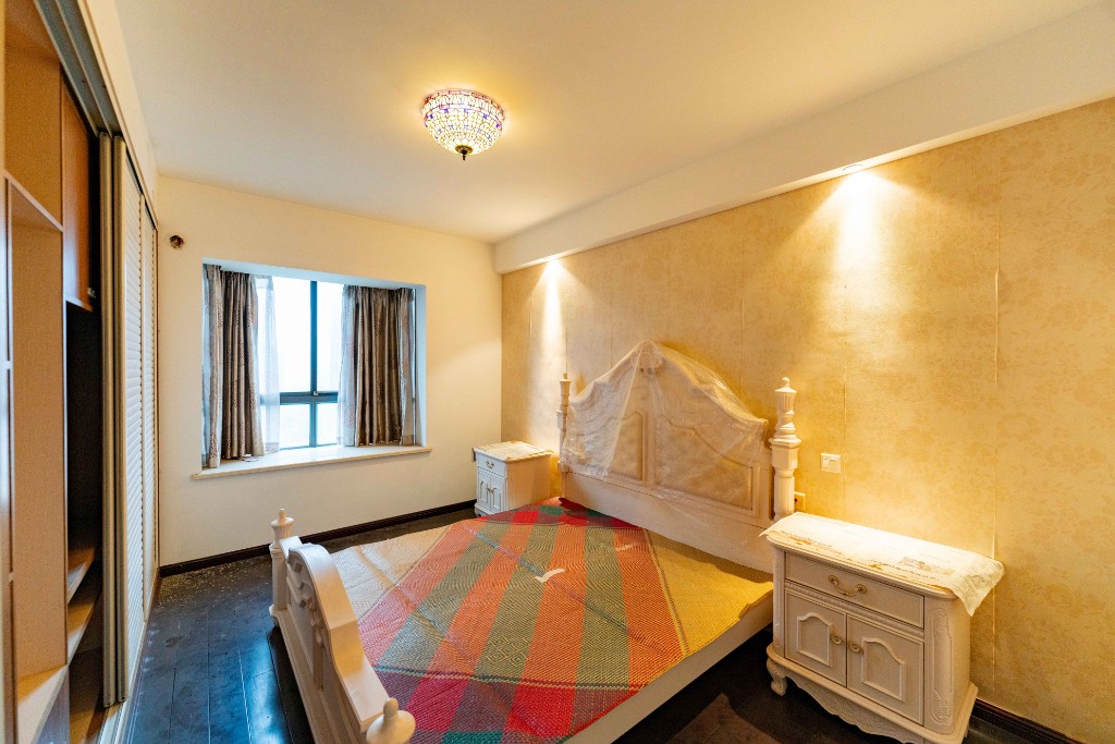 满庭芳小区  3室2厅2卫    108.0万 满庭芳小区  3室2厅2卫    108.0万卧室