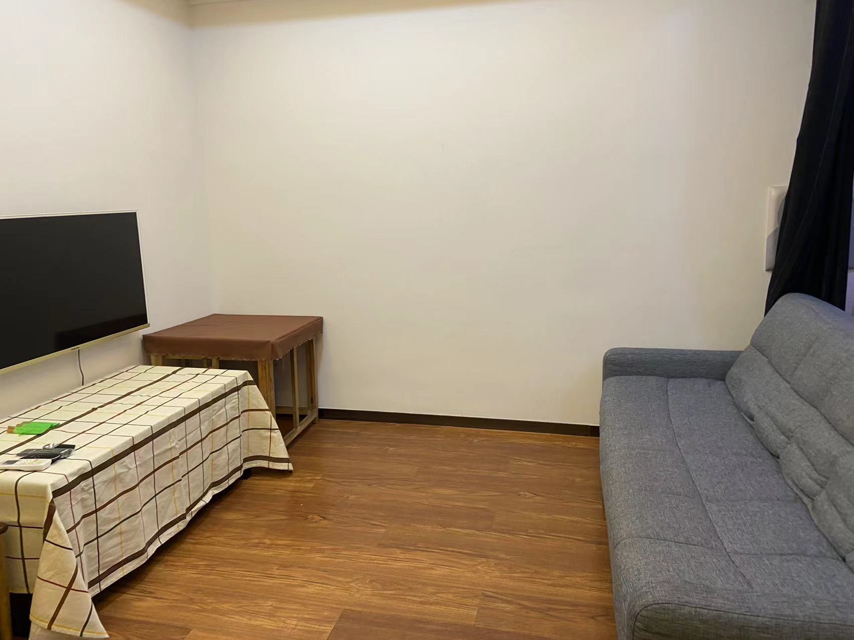 中泰财富湘江 1室0厅1卫 40.0万 中泰财富湘江 1室0厅1卫 40.0万客厅