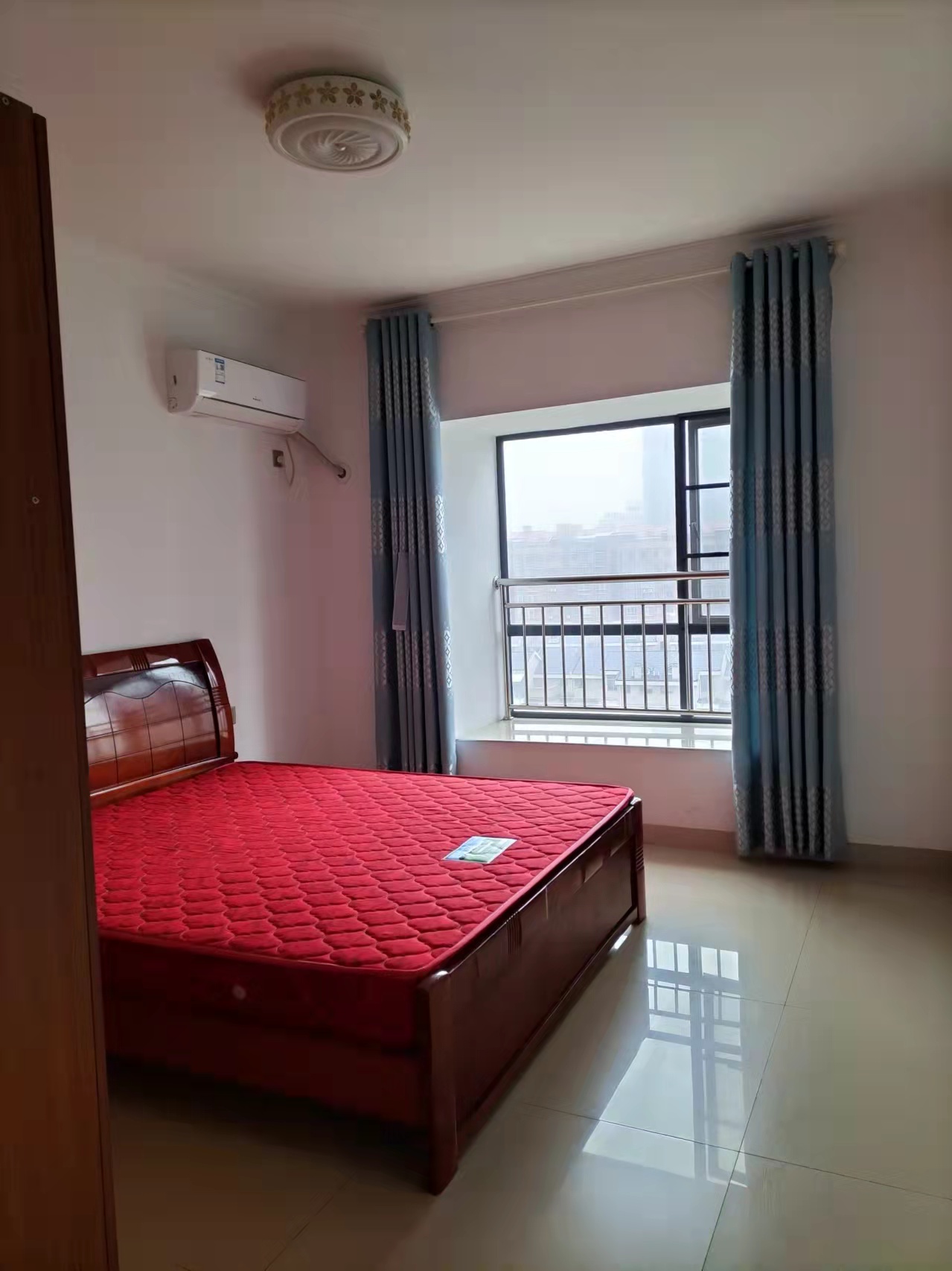 大桃路鑫桃苑安置小区 3室2厅2卫 1800.0元/月 大桃路鑫桃苑安置小区 3室2厅2卫 1800.0元/月室内图