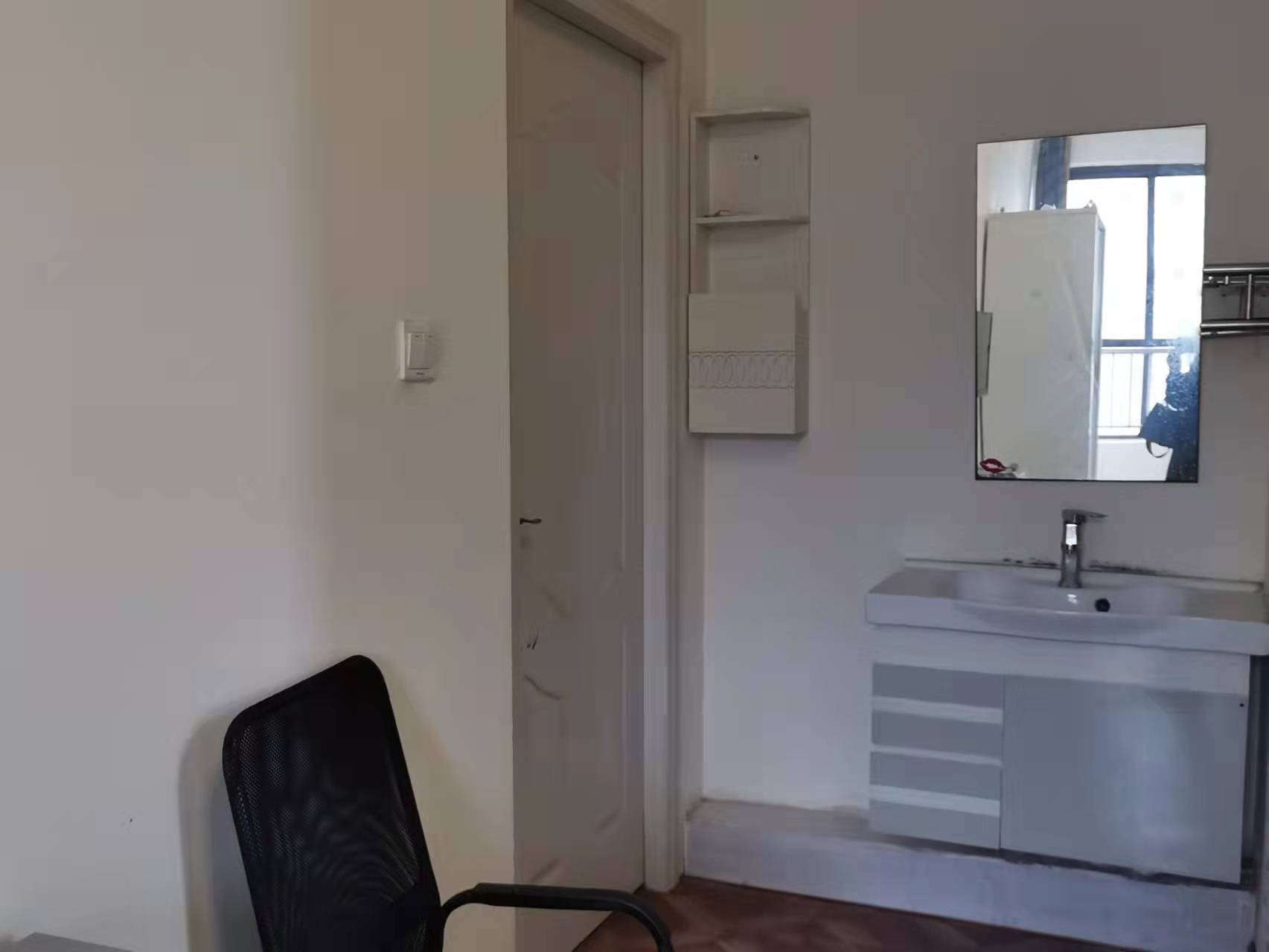 金华壹号 1室1厅1卫 1600.0元/月 金华壹号 1室1厅1卫 1600.0元/月室内图