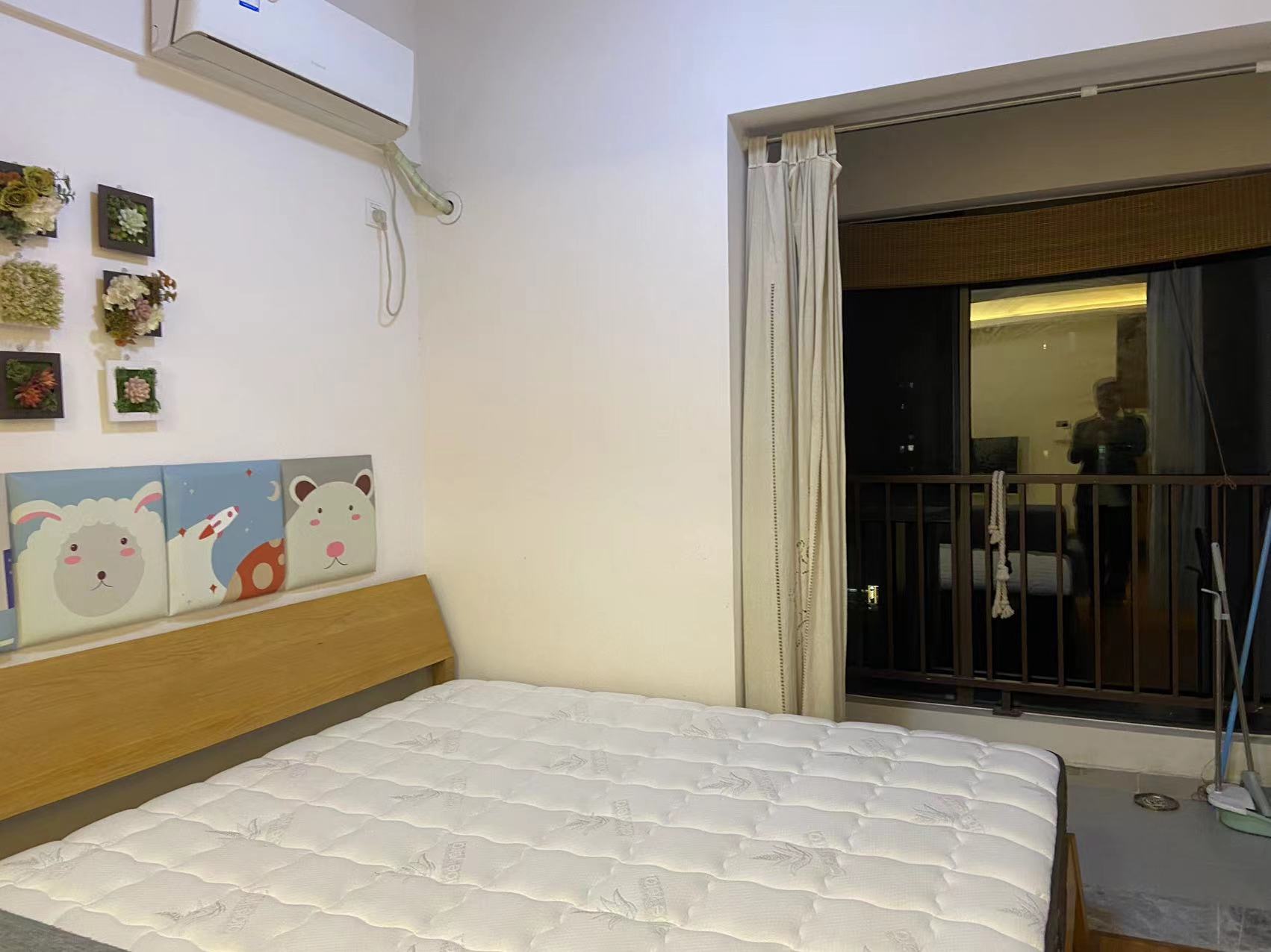 中泰财富湘江 1室0厅1卫 40.0万 中泰财富湘江 1室0厅1卫 40.0万客厅