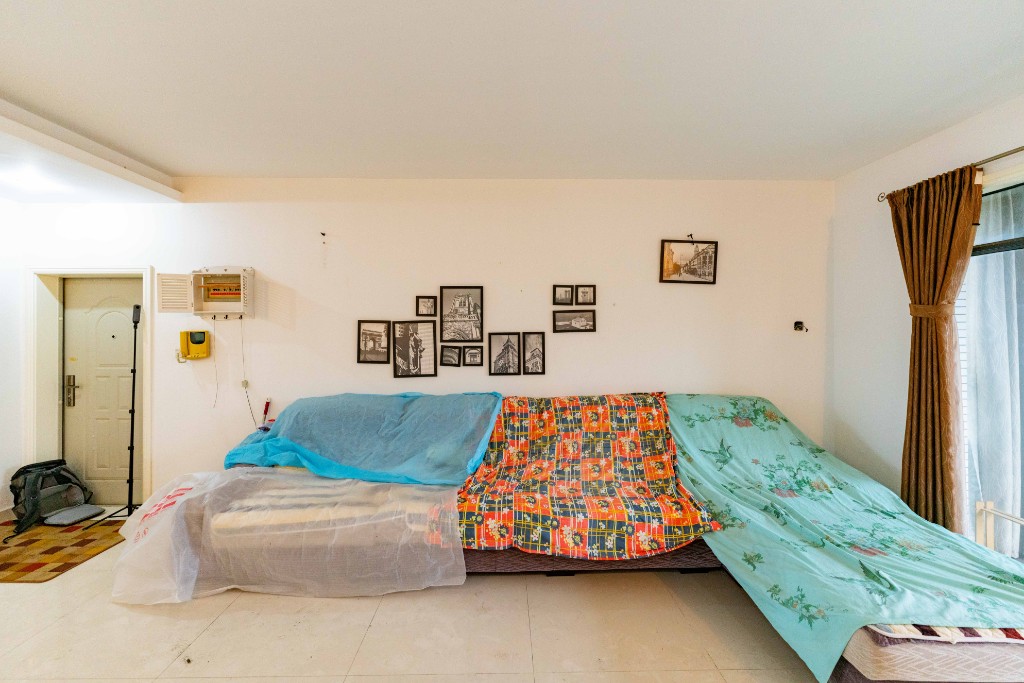 满庭芳小区  3室2厅2卫    108.0万 满庭芳小区  3室2厅2卫    108.0万客厅