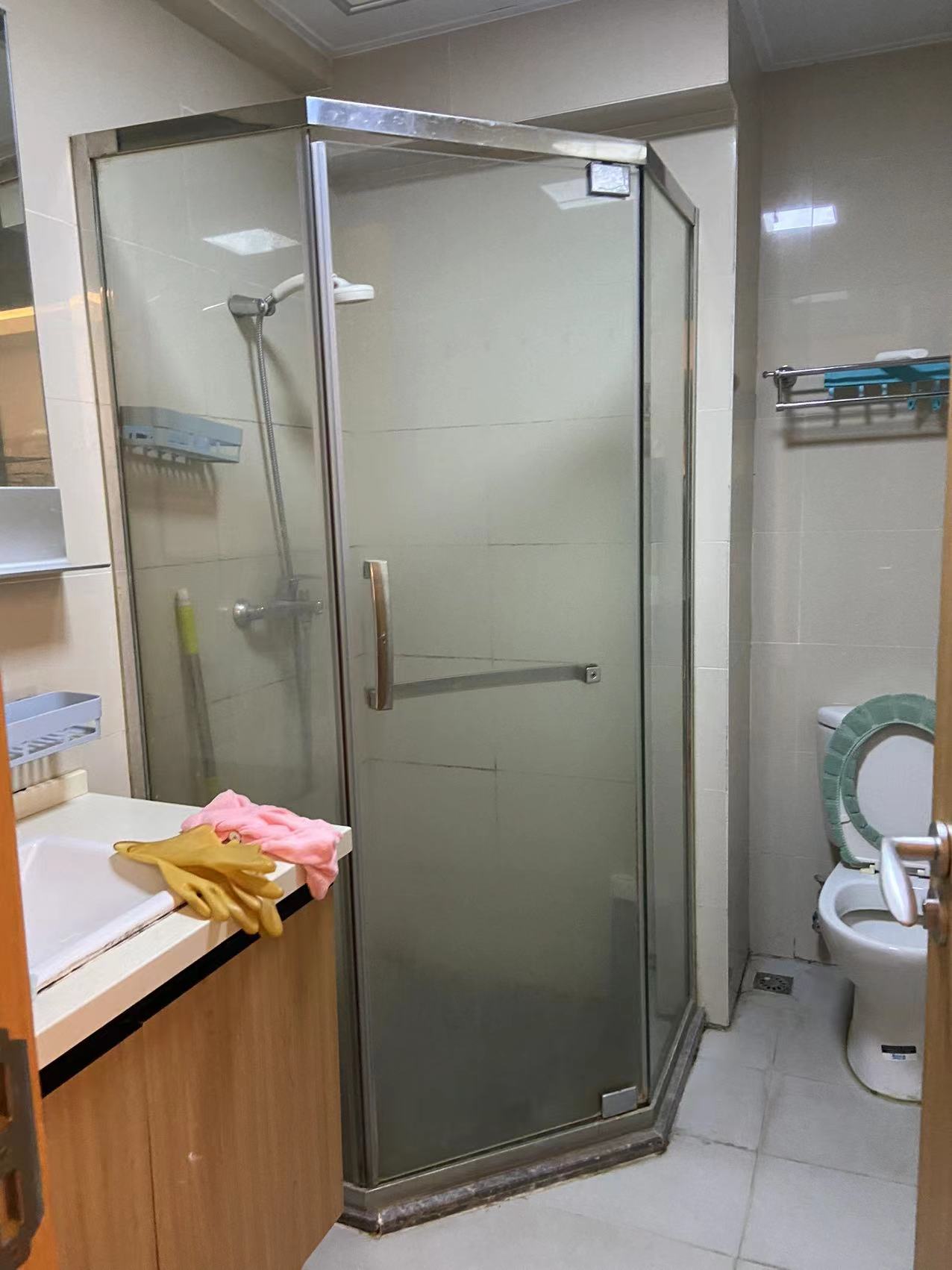 中泰财富湘江 1室0厅1卫 40.0万 中泰财富湘江 1室0厅1卫 40.0万客厅