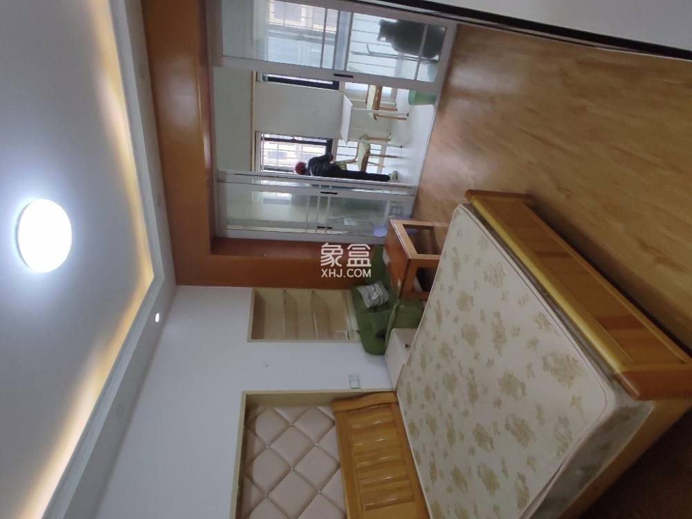中建岳阳中心  1室1厅1卫   1400.00元/月