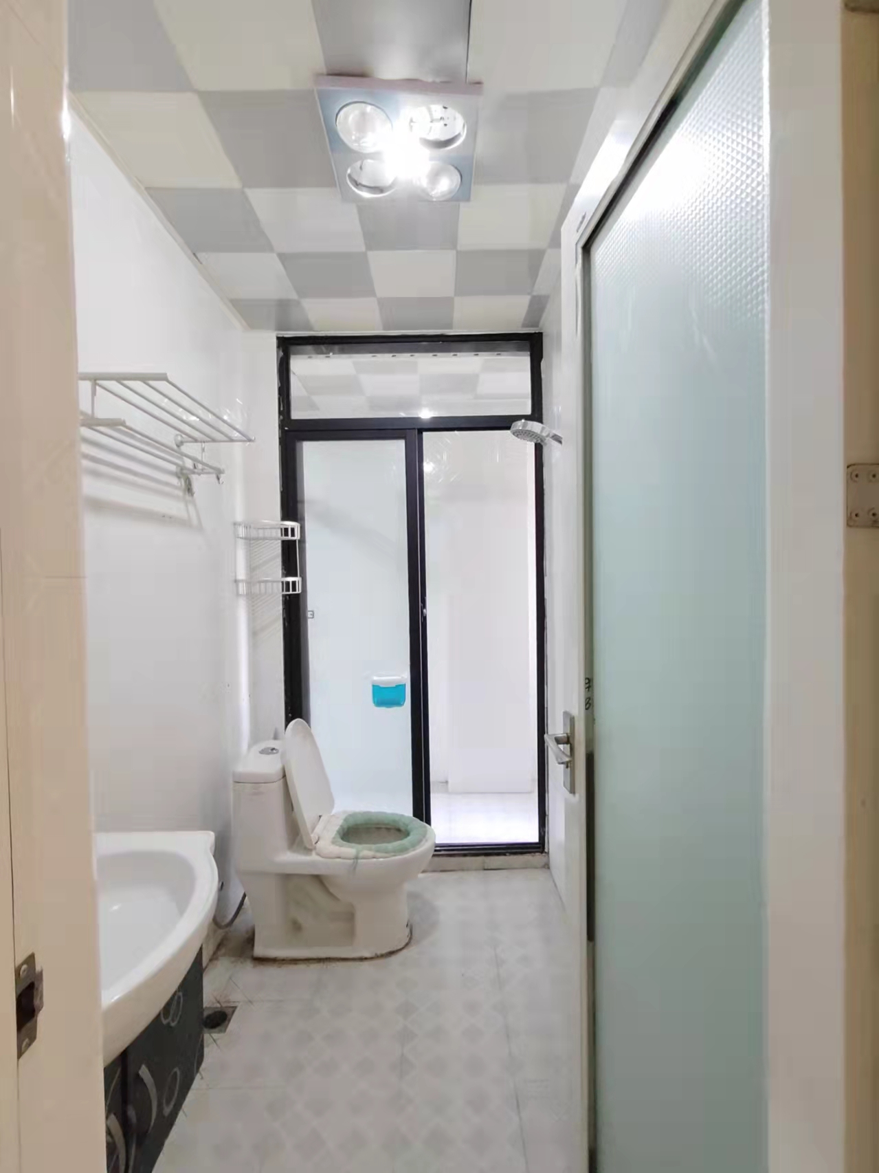 慈善大厦  1室1厅1卫    35.0万 慈善大厦  1室1厅1卫    35.0万客厅