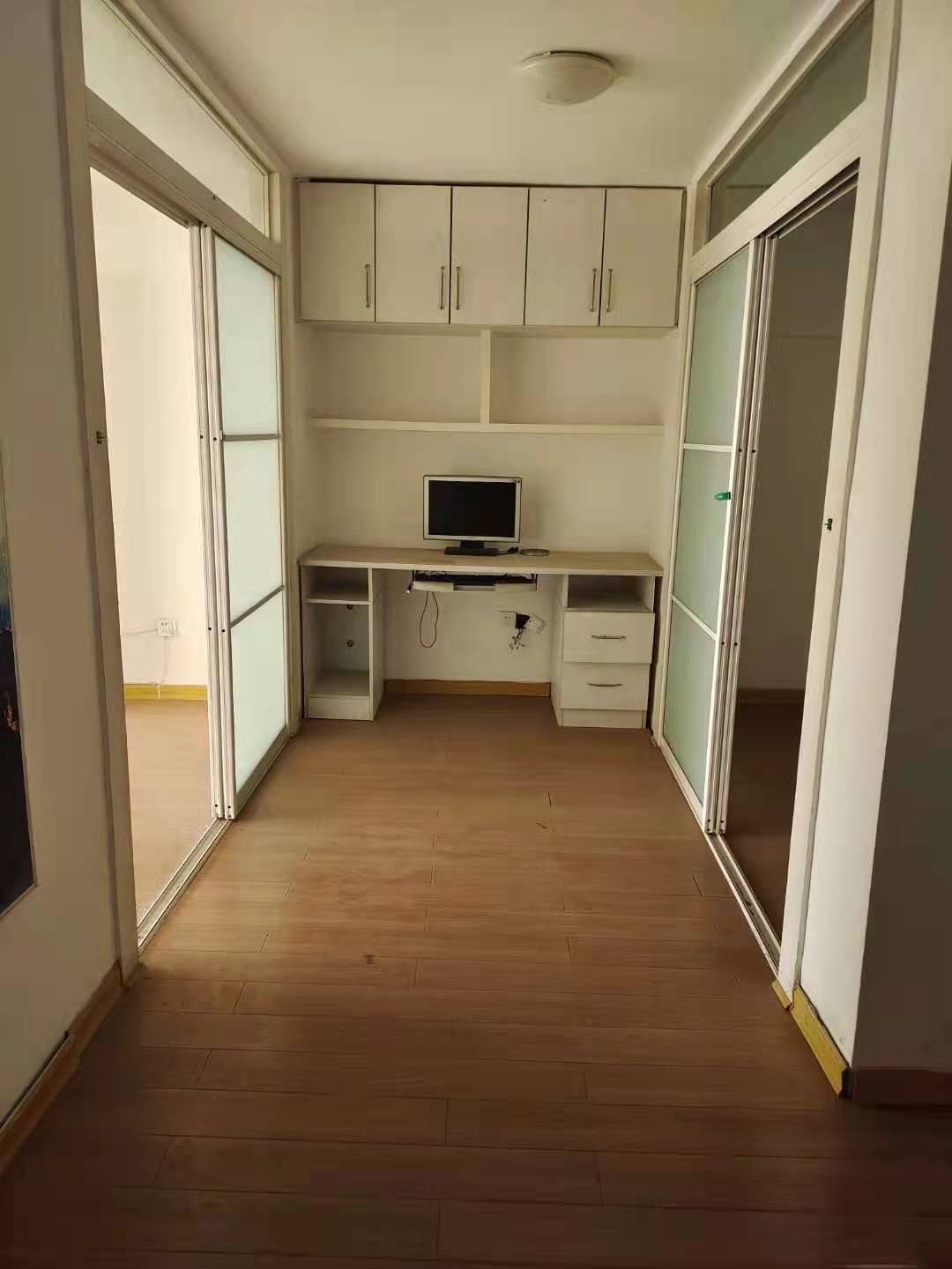 中瀚财富广场  2室2厅1卫   1800.00元/月户型图
