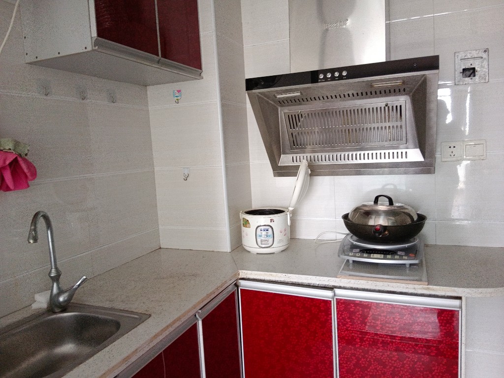 名仕华府  1室1厅1卫   1400.00元/月室内图