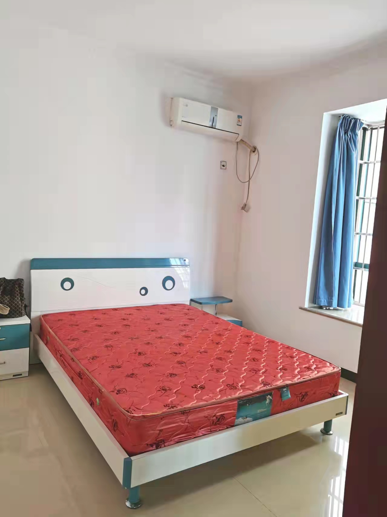 君临新世界  3室2厅1卫    2500.0元/月 君临新世界  3室2厅1卫    2500.0元/月室内图